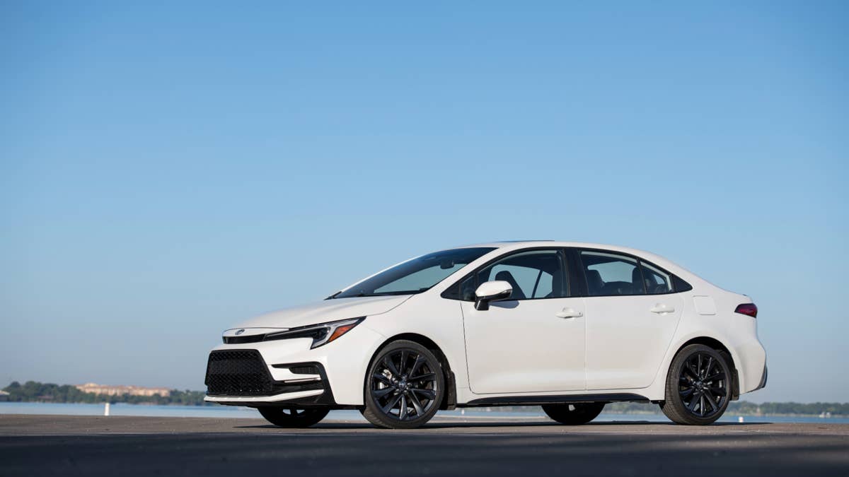 2026_corolla_xse_windchillpearl_054.jpg?profile=rss