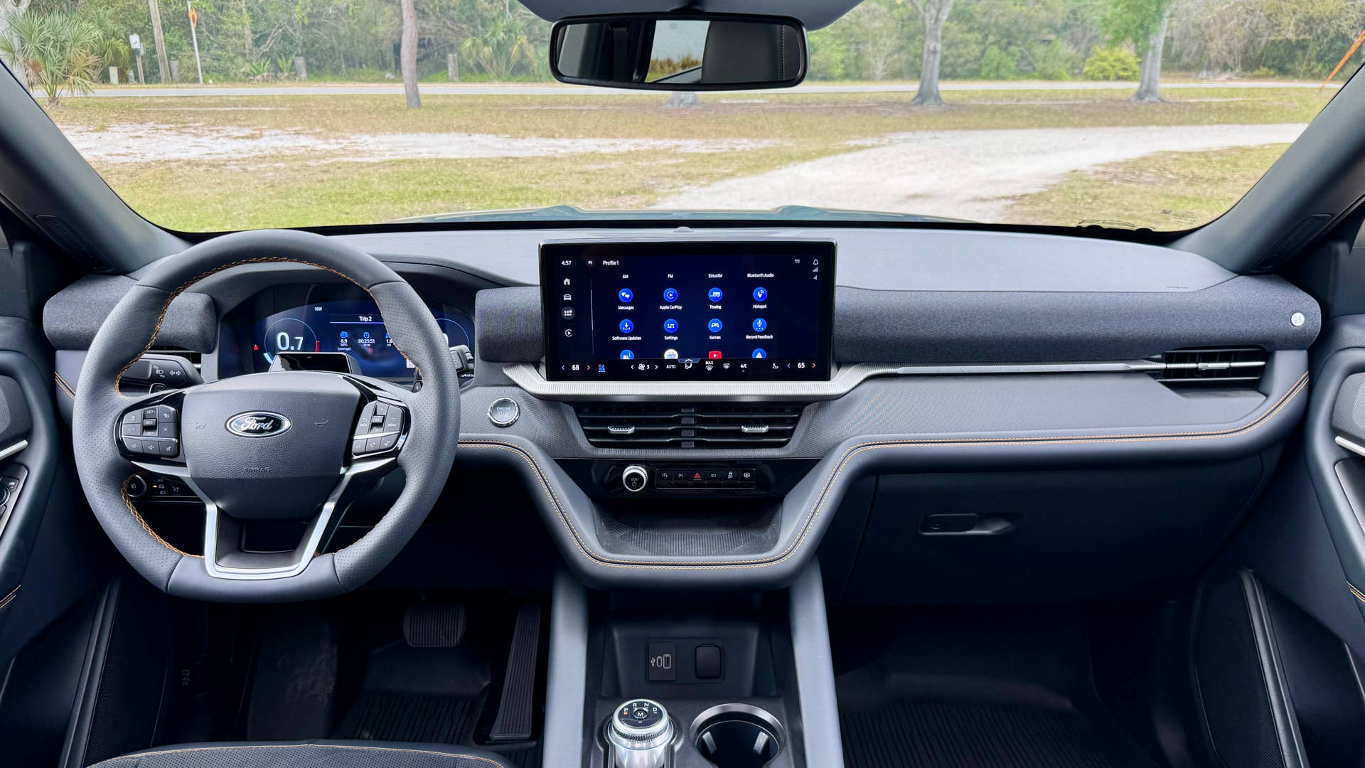 The 2026 Ford Explorer Packs a 400-HP Raptor Engine to Take on the Kia ...
