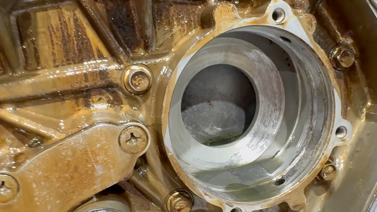 nissan-vq38dd-v6-engine-teardown-04.png?io=1&profile=rss