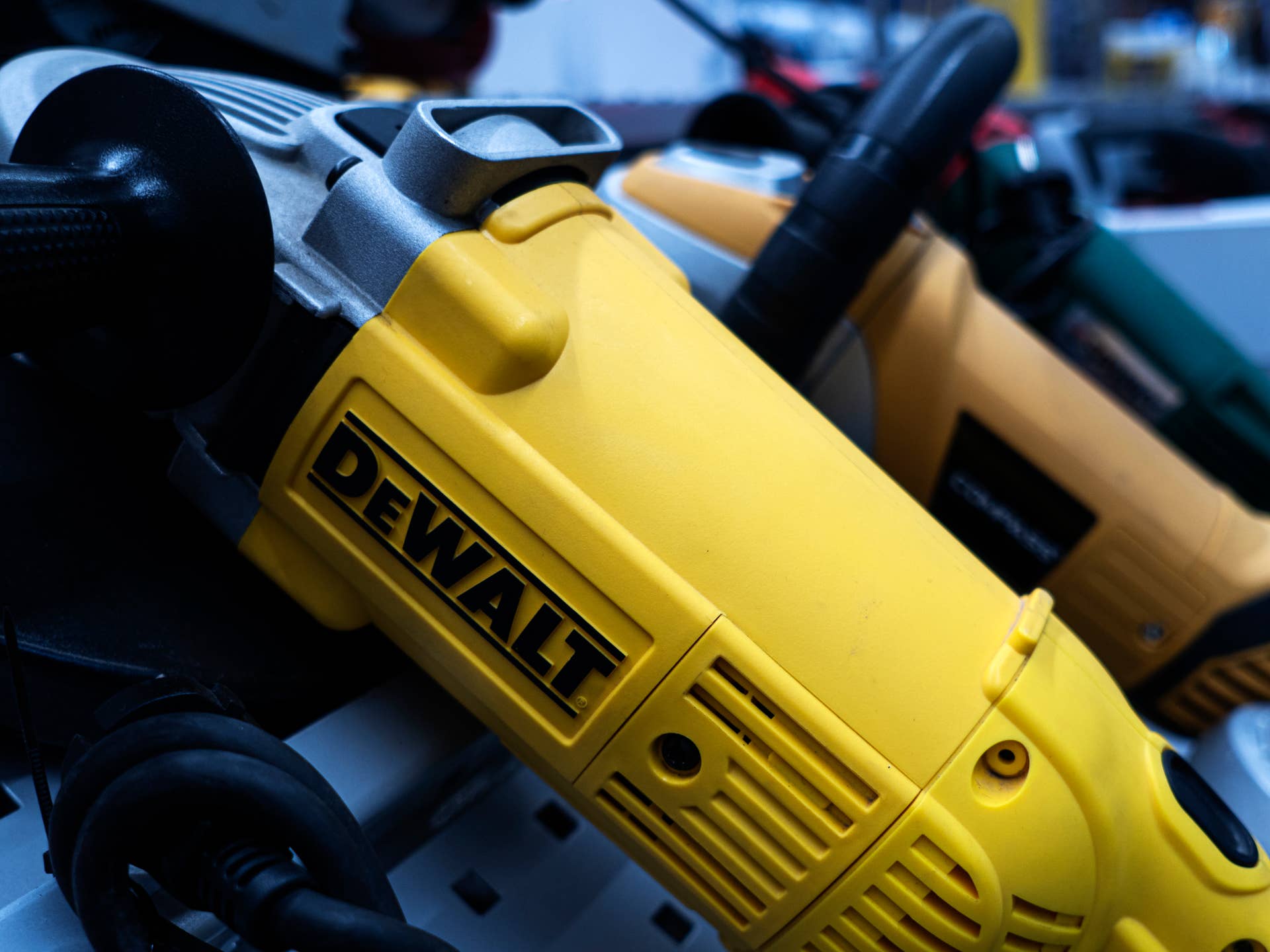 Walmart Has a 34-Piece DeWalt Socket Set on Sale for 30% Off - Autoblog