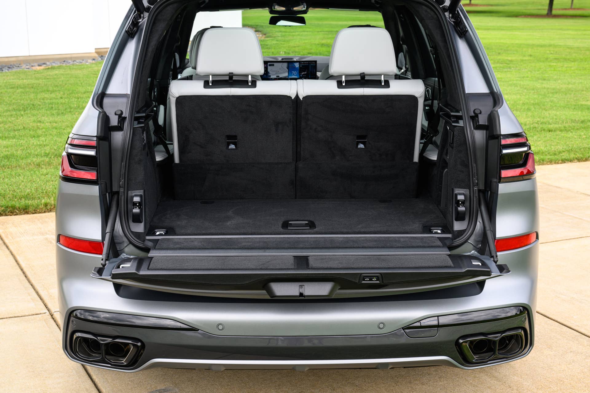 2025-2026 BMW X7