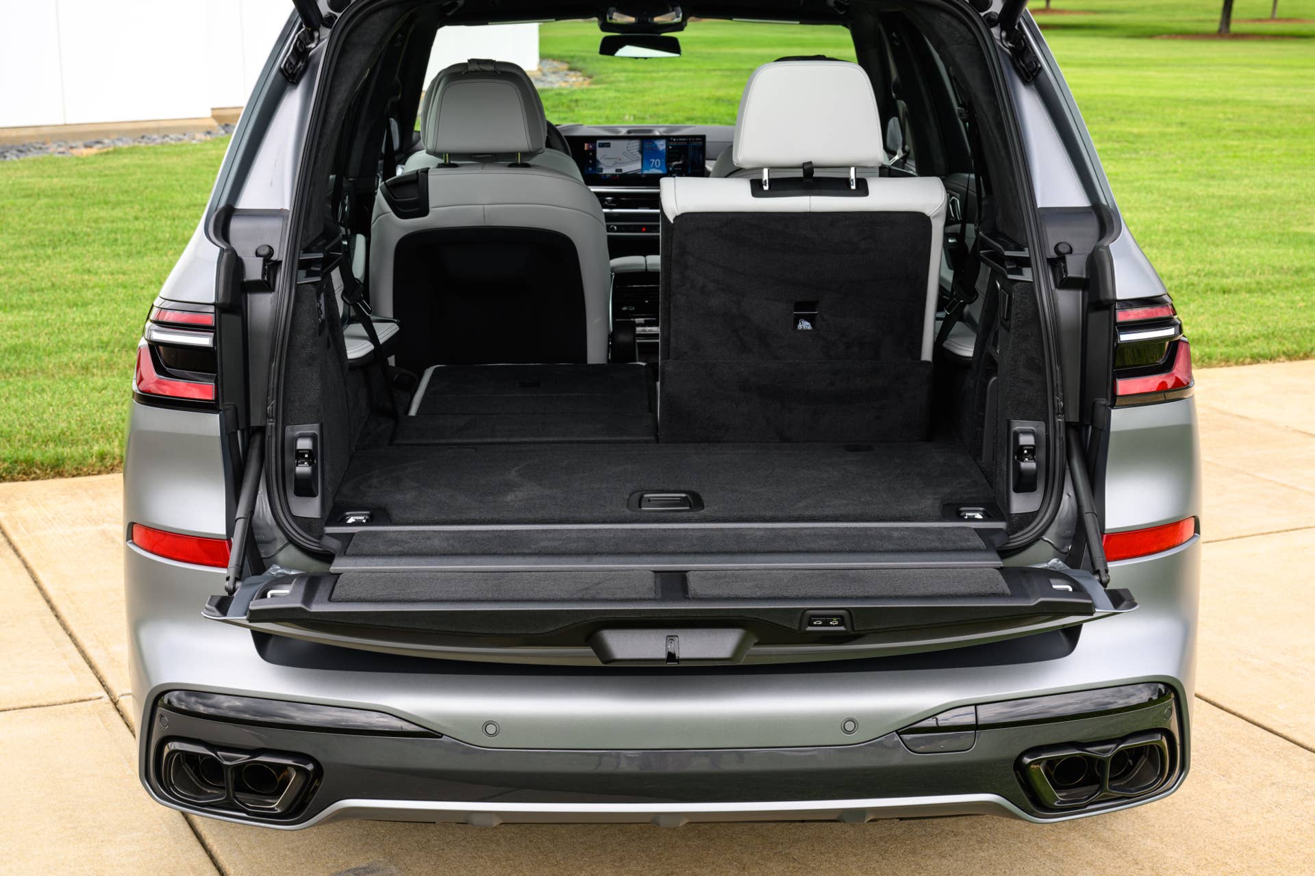 2025-2026 BMW X7