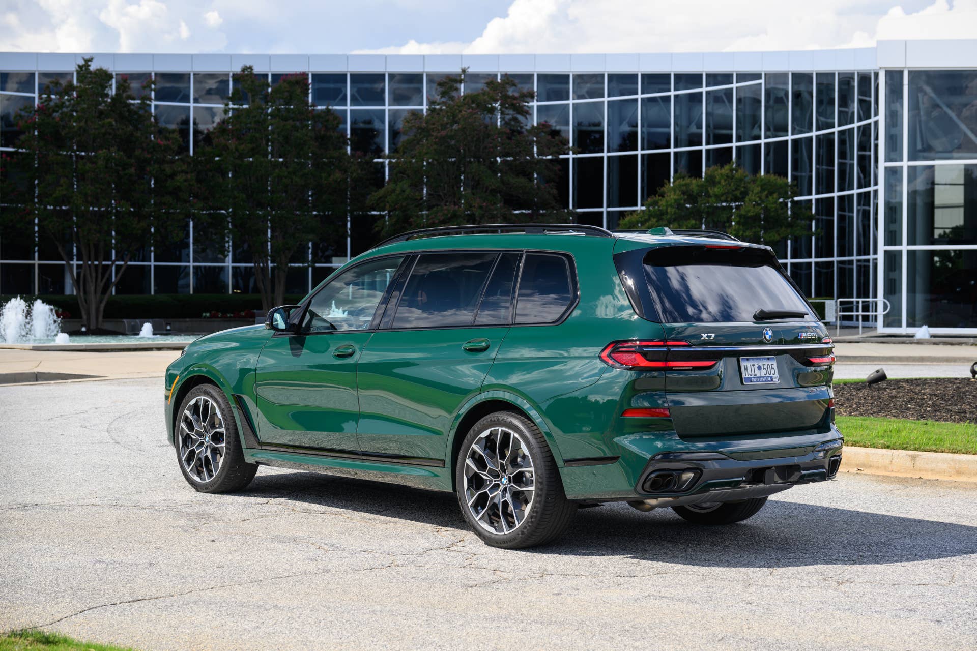 2025-2026 BMW X7
