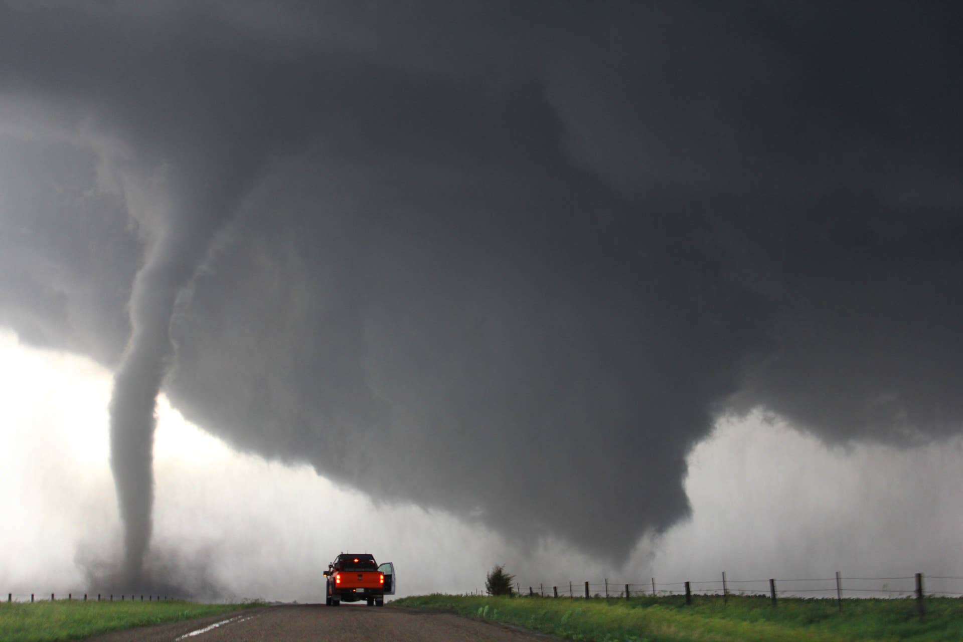 Tornado Emergency Issued As Violent Twisters & 70 MPH Gusts Threaten Highways Across Multiple Southern States