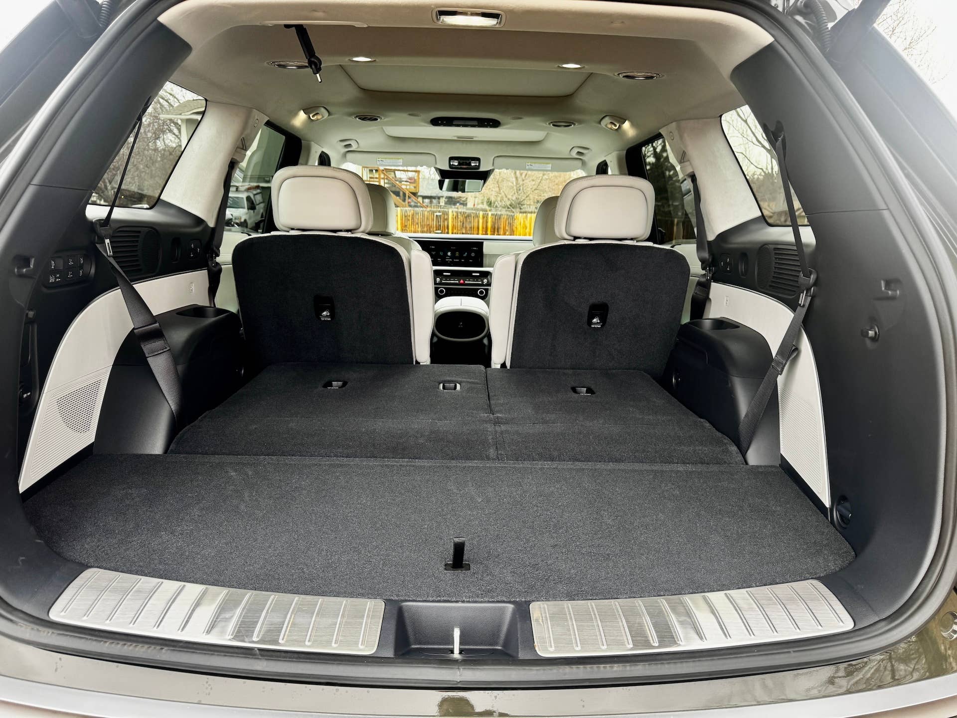 2026 Hyundai Palisade Hybrid empty cargo area