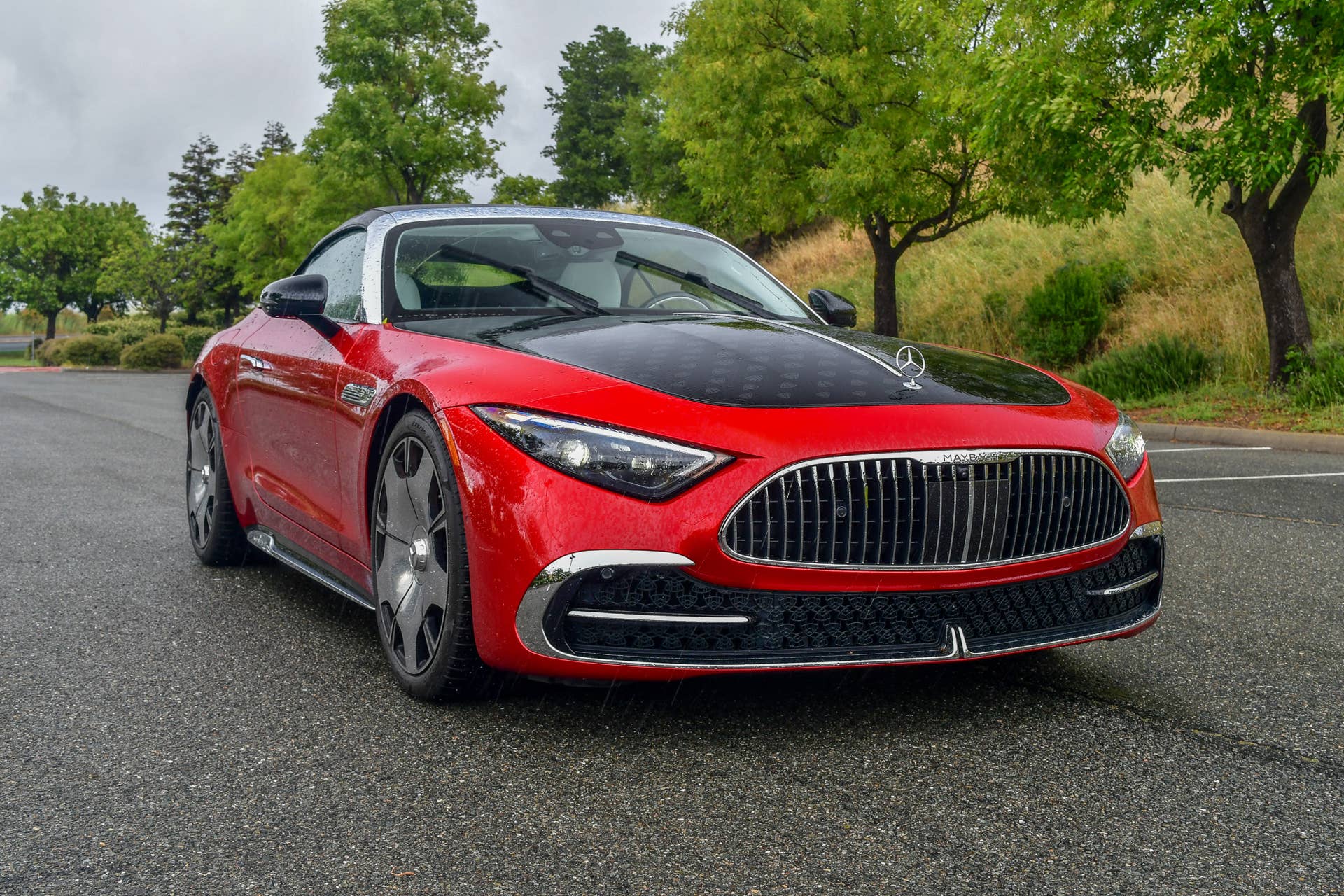 The front quarter end of the 2026 Mercedes-Maybach SL 680