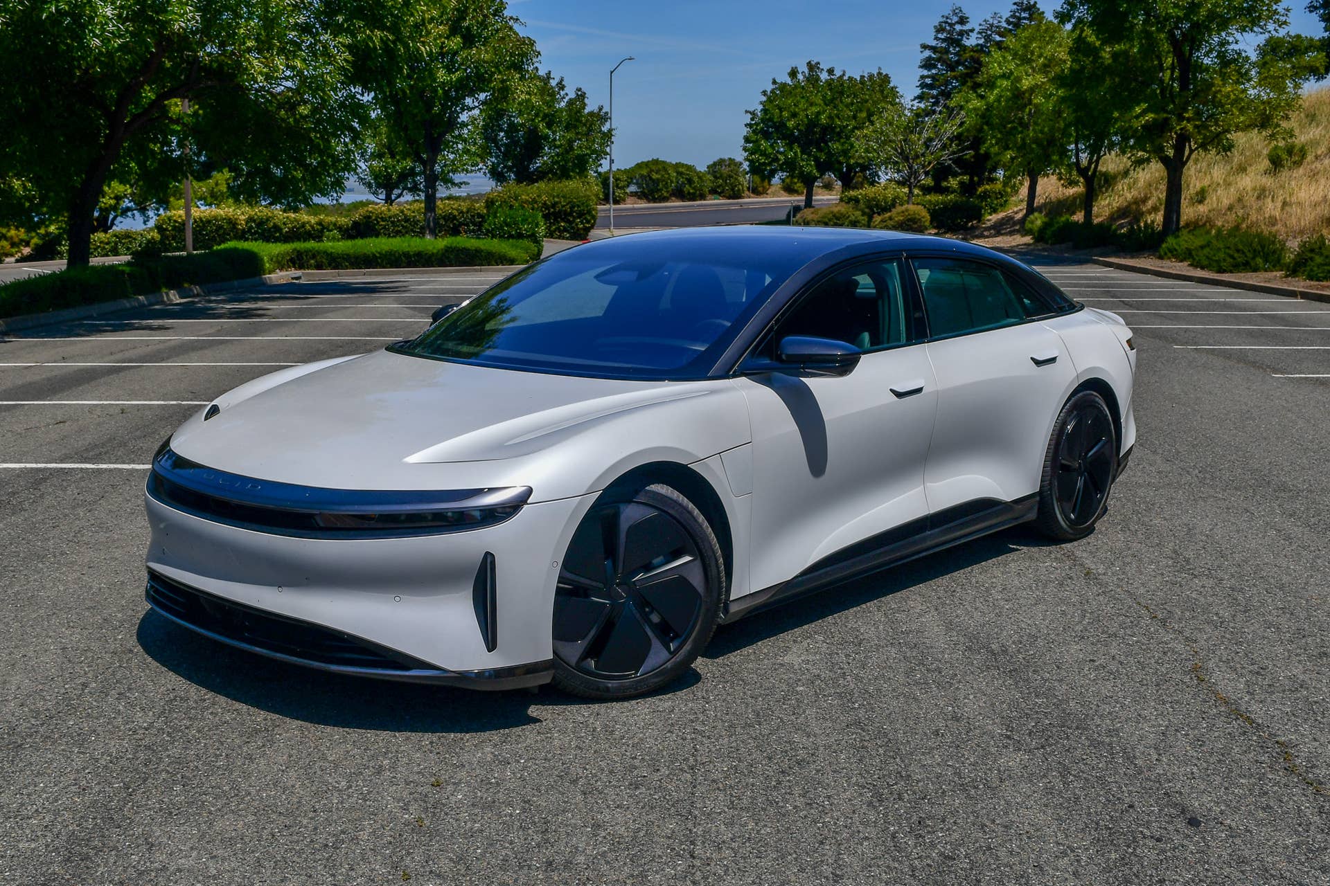 The front quarter end of the 2026 Lucid Air Touring