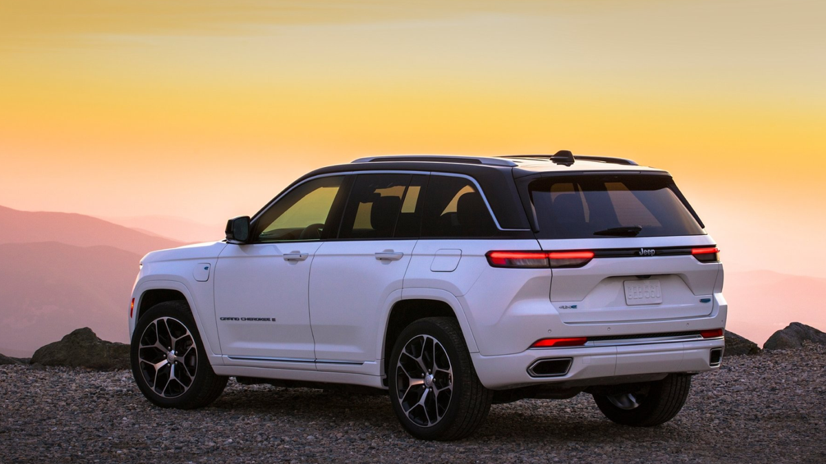 2022-jeep-grand-cherokee-4xe-5.png?profile=rss