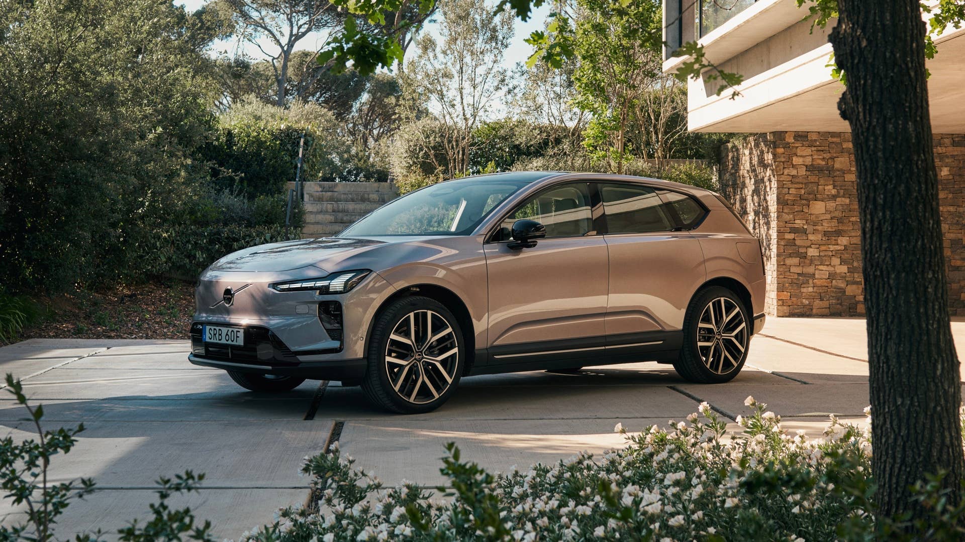 Volvo EX60 Undercuts BMW iX3 And Barely Costs More Than A Gas XC60 ...