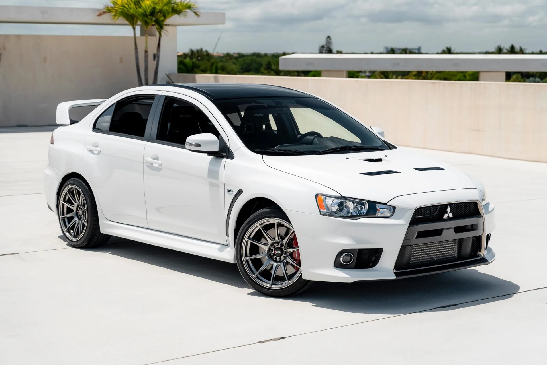 LANCER EVOLUTION ファイナルエディション Mitsubishi's Last Lancer Evolution Just Surfaced With Only 722