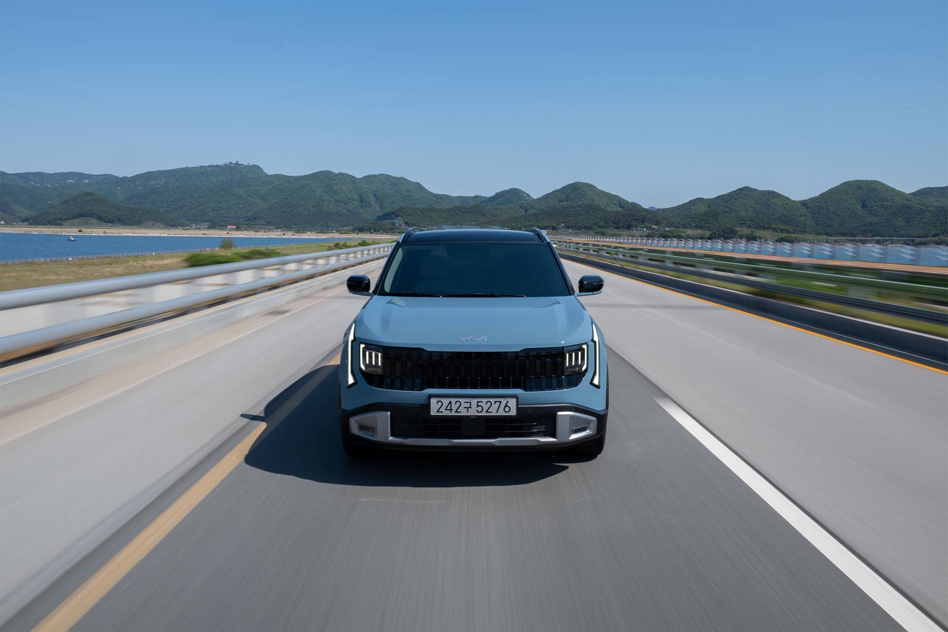 2027-kia-seltos---nose-on-driving---rel.jpg?profile=rss