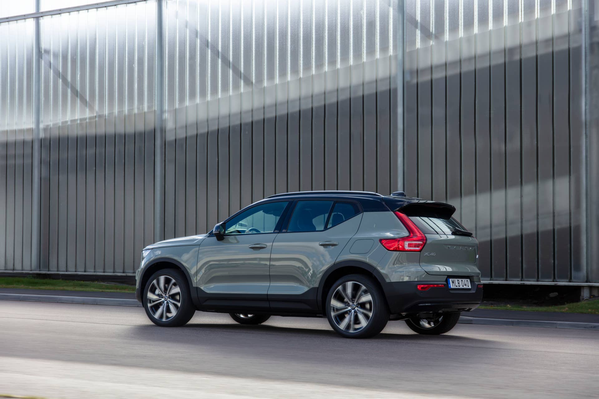 2025-2026 Volvo XC40 Recharge rear angled view
