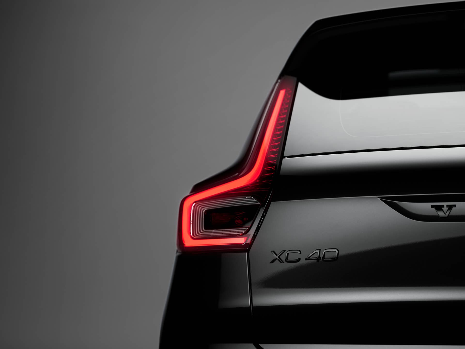 2025-2026 Volvo XC40