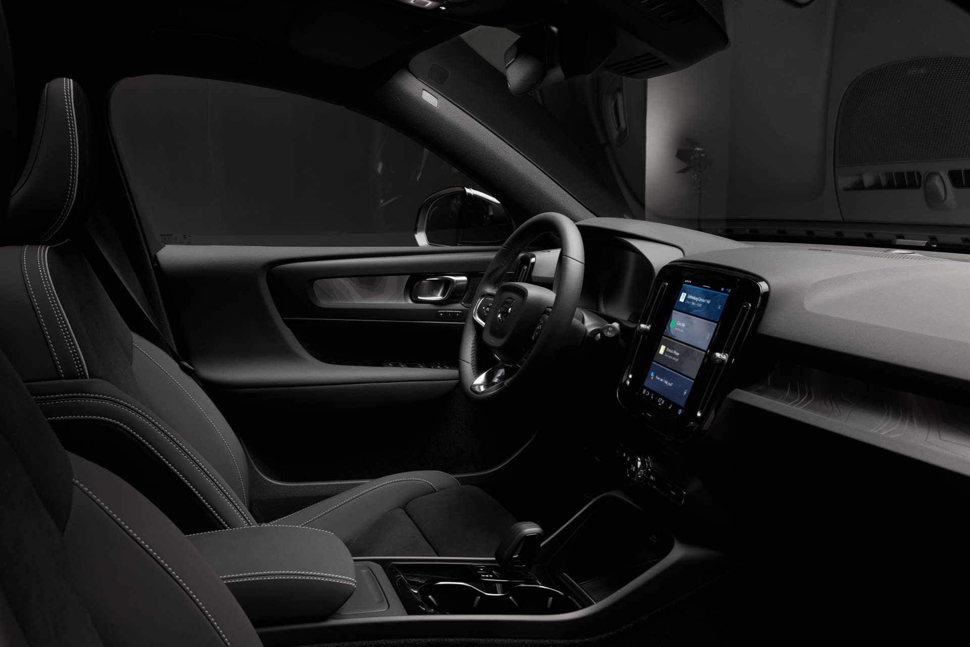 2025-2026 Volvo XC40