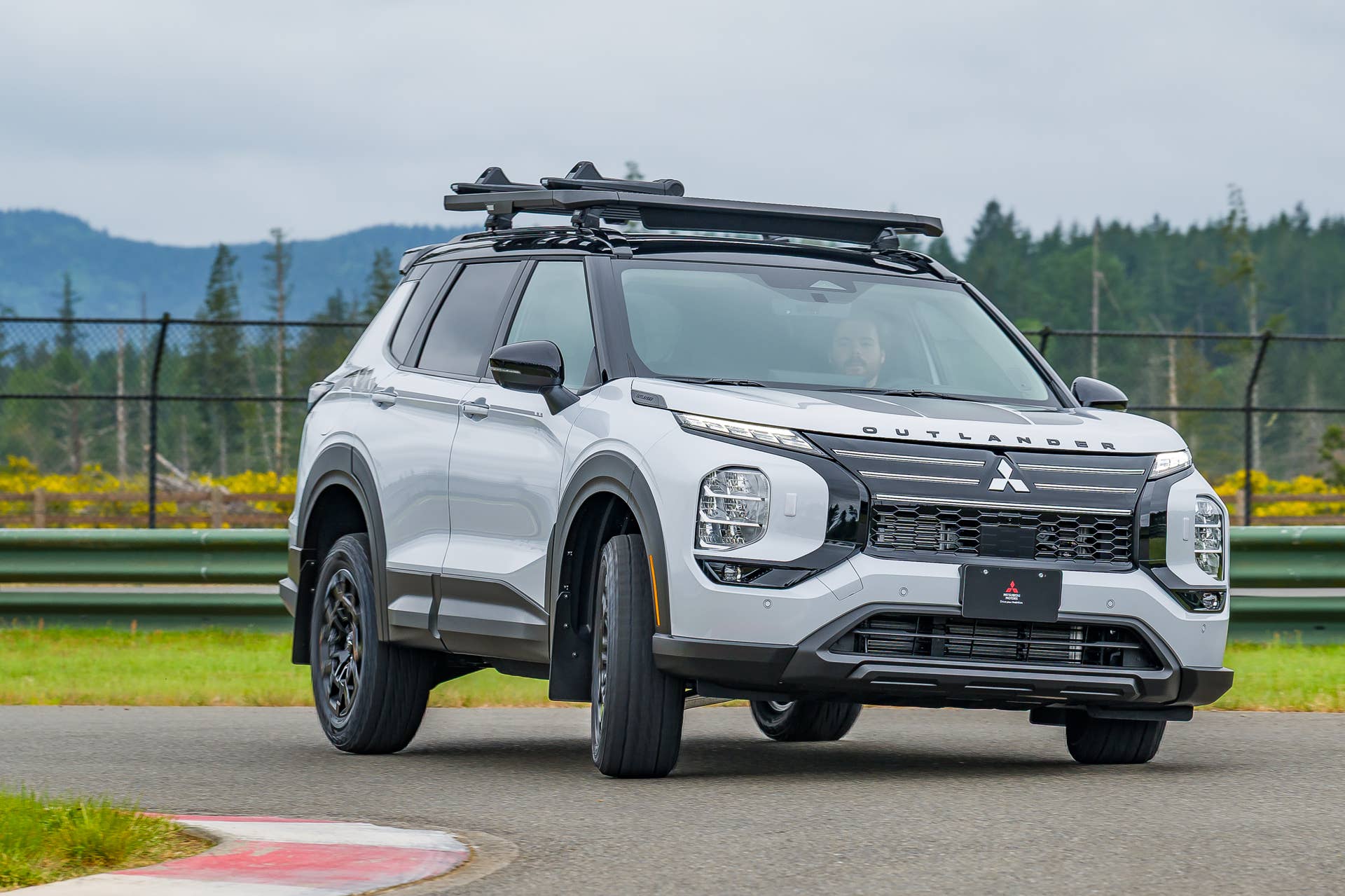 2026 Mitsubishi Outlander Trail Edition