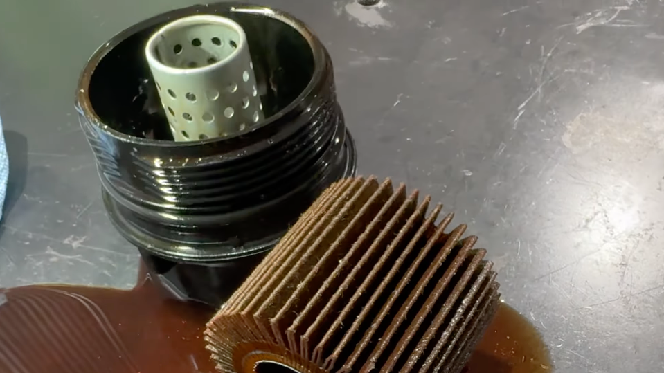 toyota-corolla-2zr-fe-engine-teardown-2.png?profile=rss