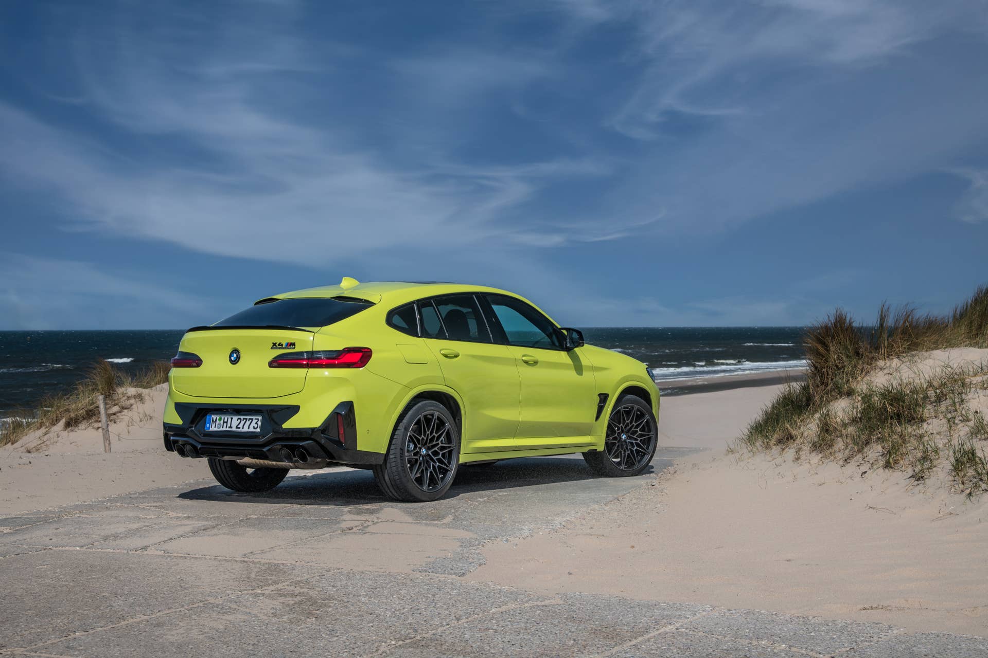 2025 BMW X4 M