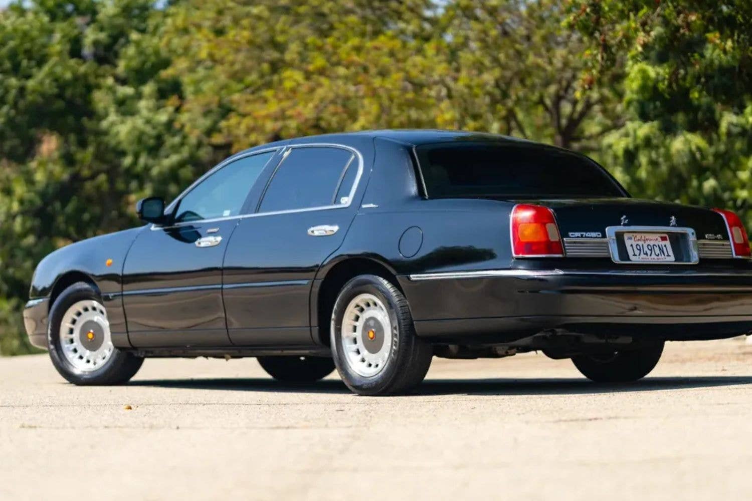Hongqi CA7460 (Based on Lincoln Town Car)