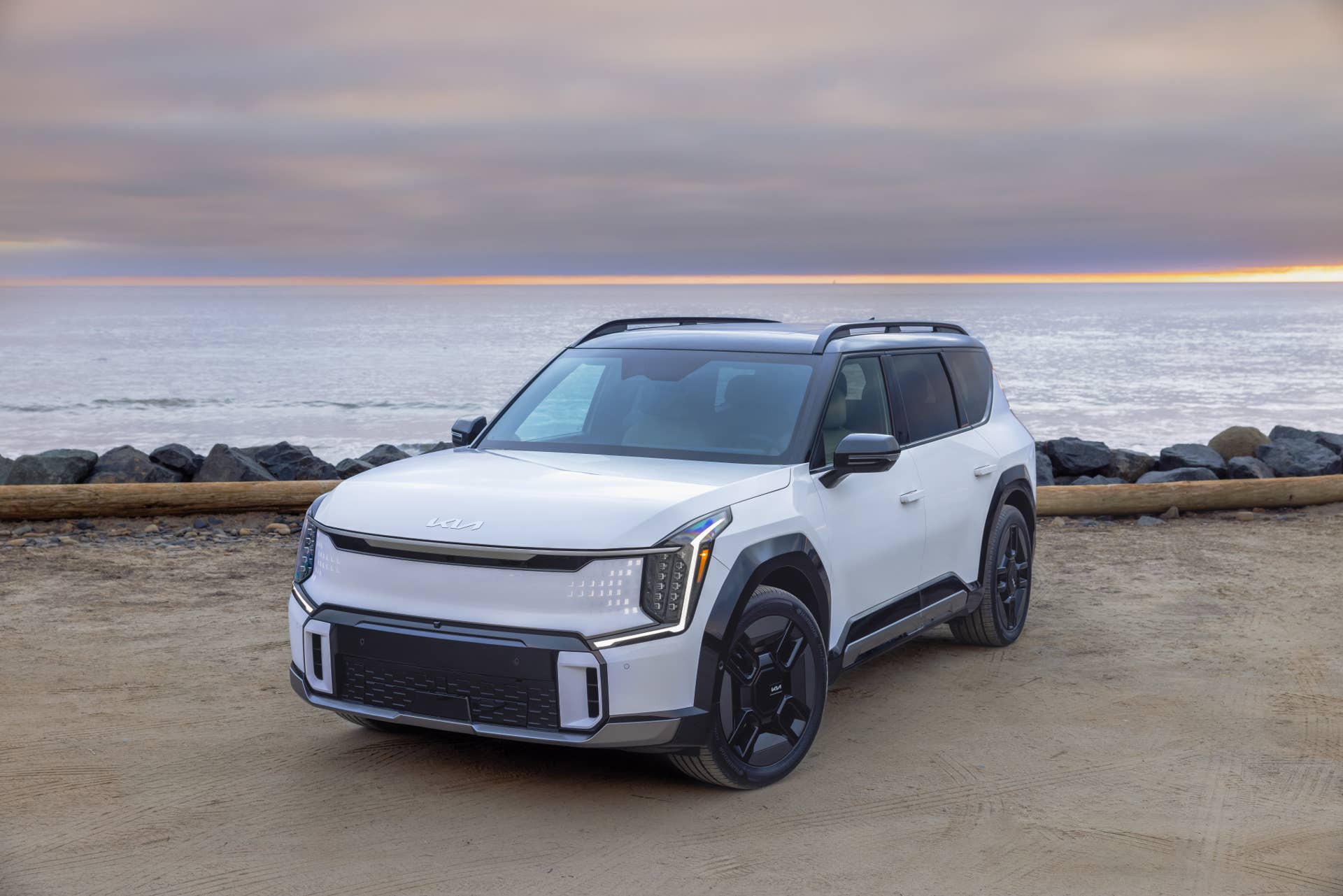 EV9 REVIEW ONLY - Autoblog
