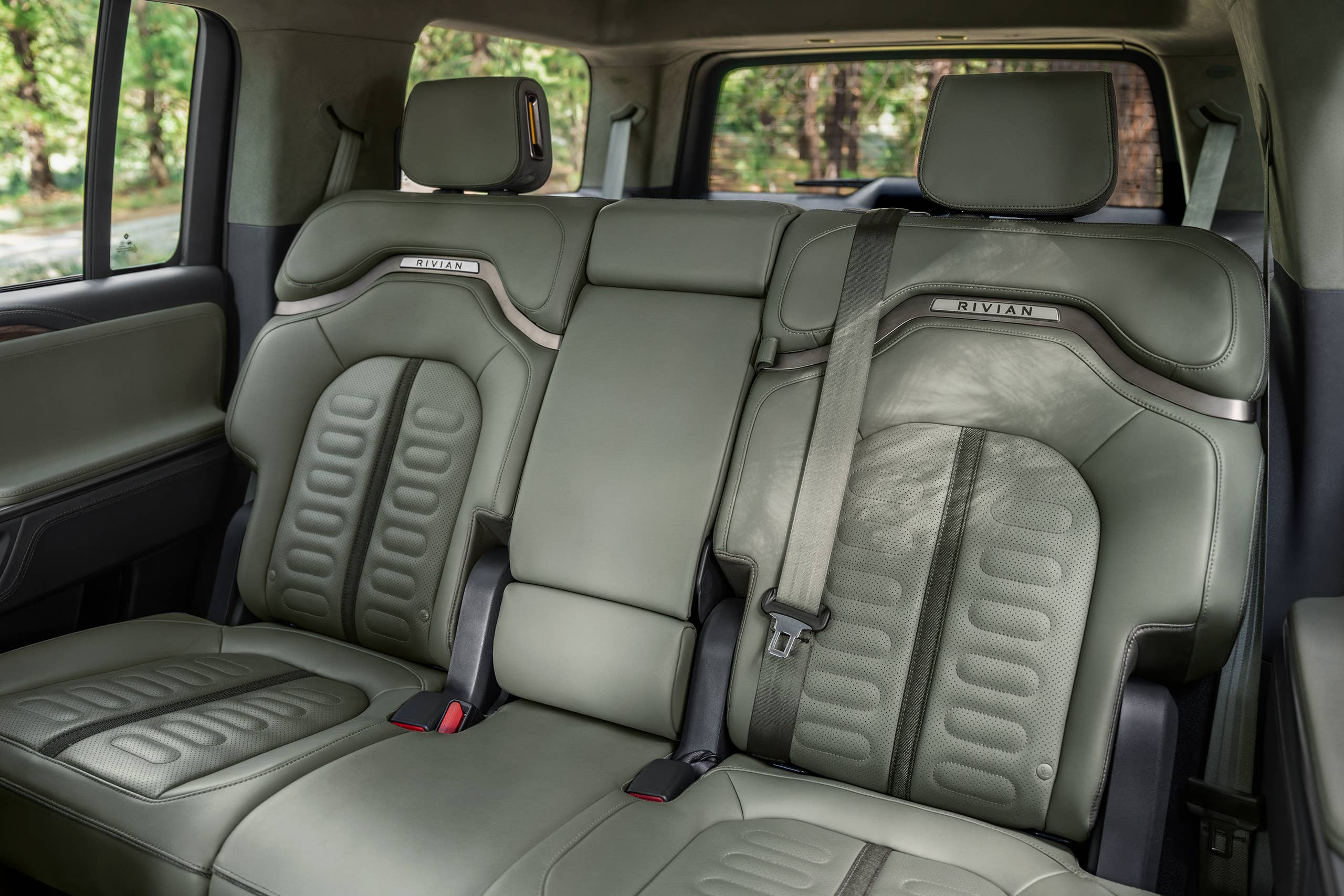 Rivian Drops Stunning New Interior Color Combination For R1 Lineup ...