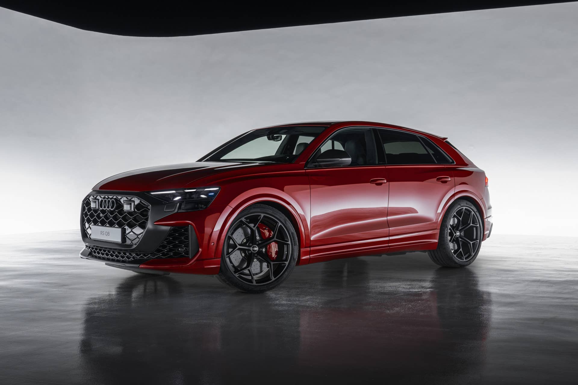 2025-2026 Audi RS Q8 Performance Chilli Red Metallic front angled view