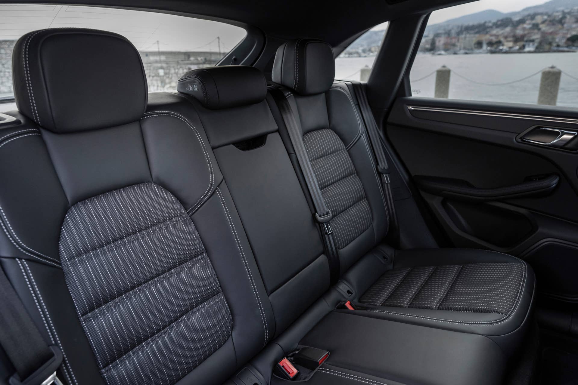 2025-2026 Porsche Macan
