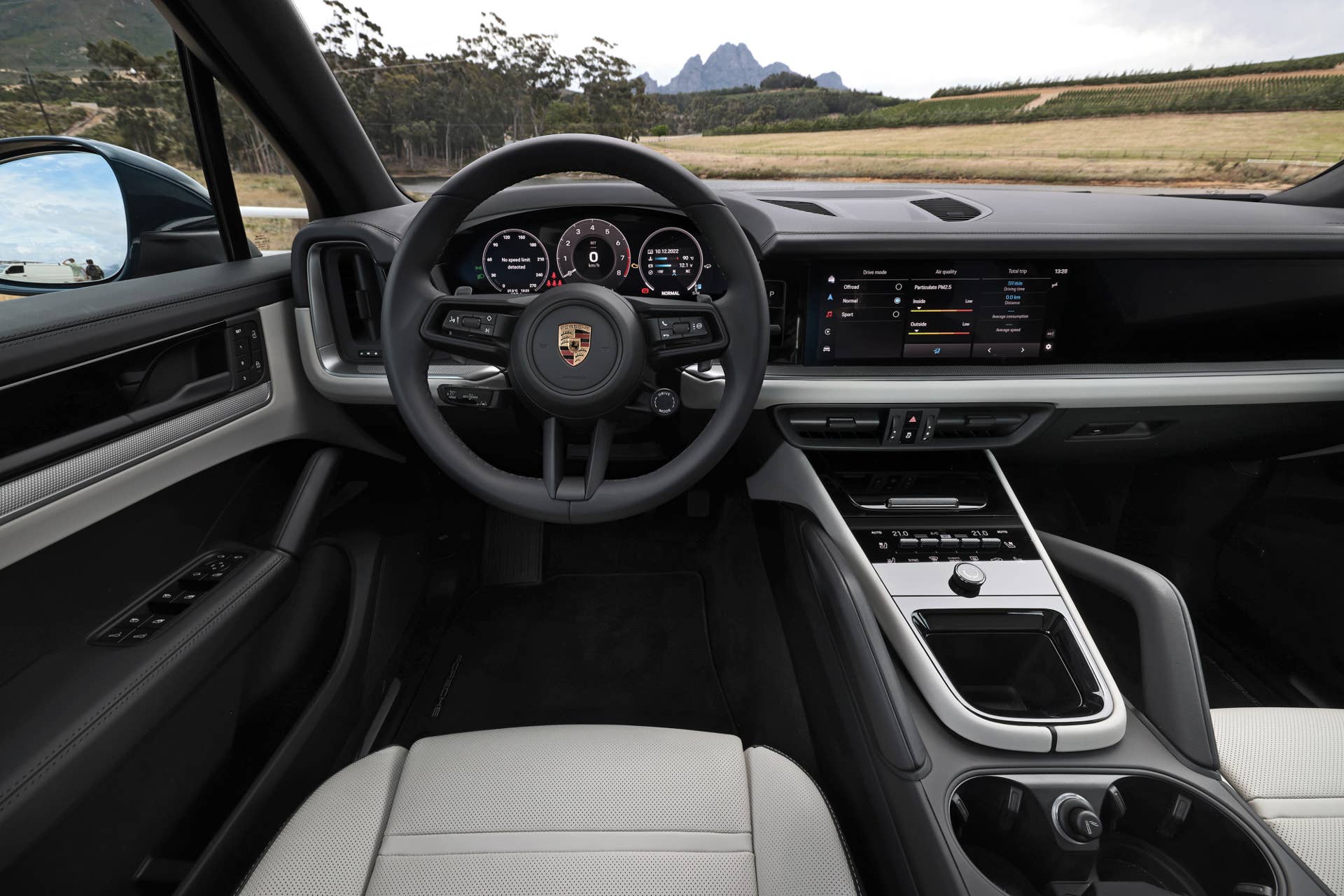 2025-2026 Porsche Cayenne