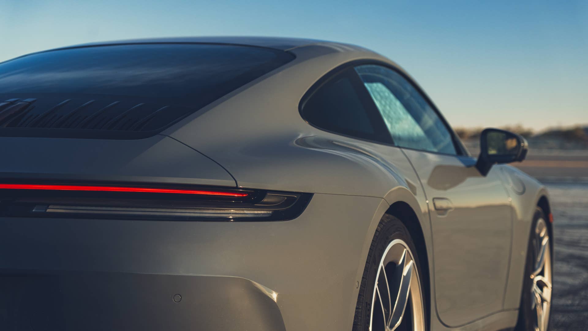 2025-2026 Porsche 911