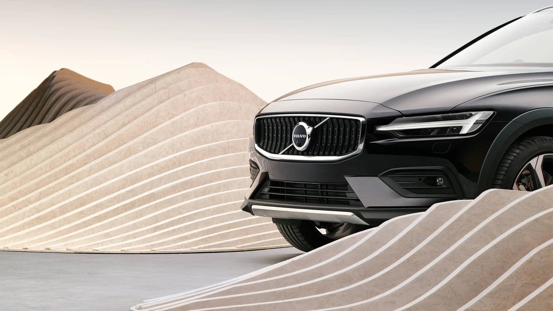 2025-2026 Volvo V60 Cross Country