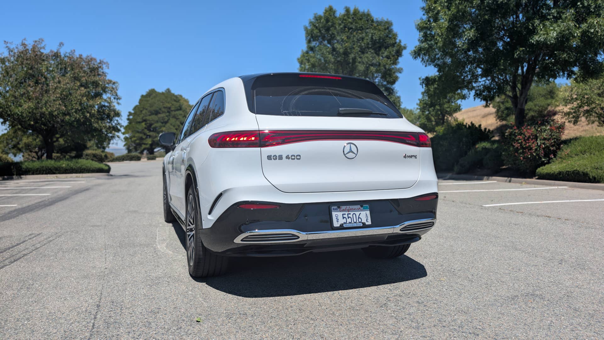 The rear end of the 2026 Mercedes-Benz EQS 400