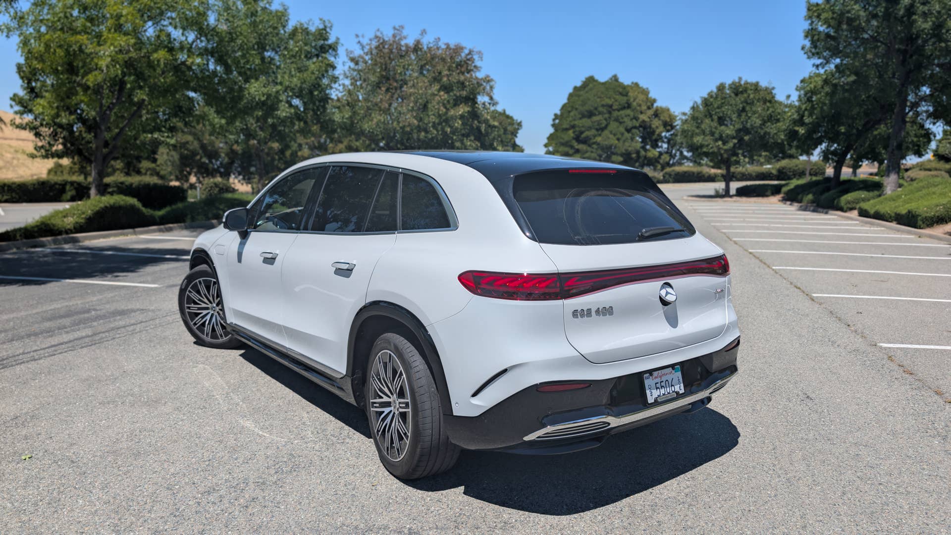 The rear quarter end of the 2026 Mercedes-Benz EQS 400