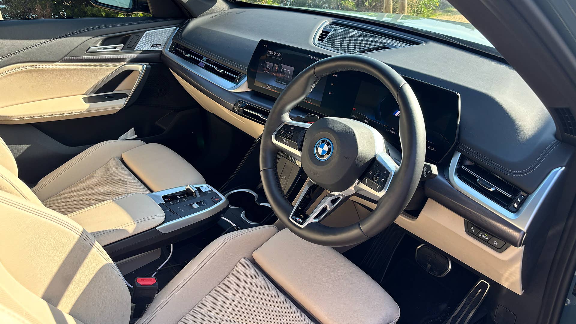 2025 BMW iX1