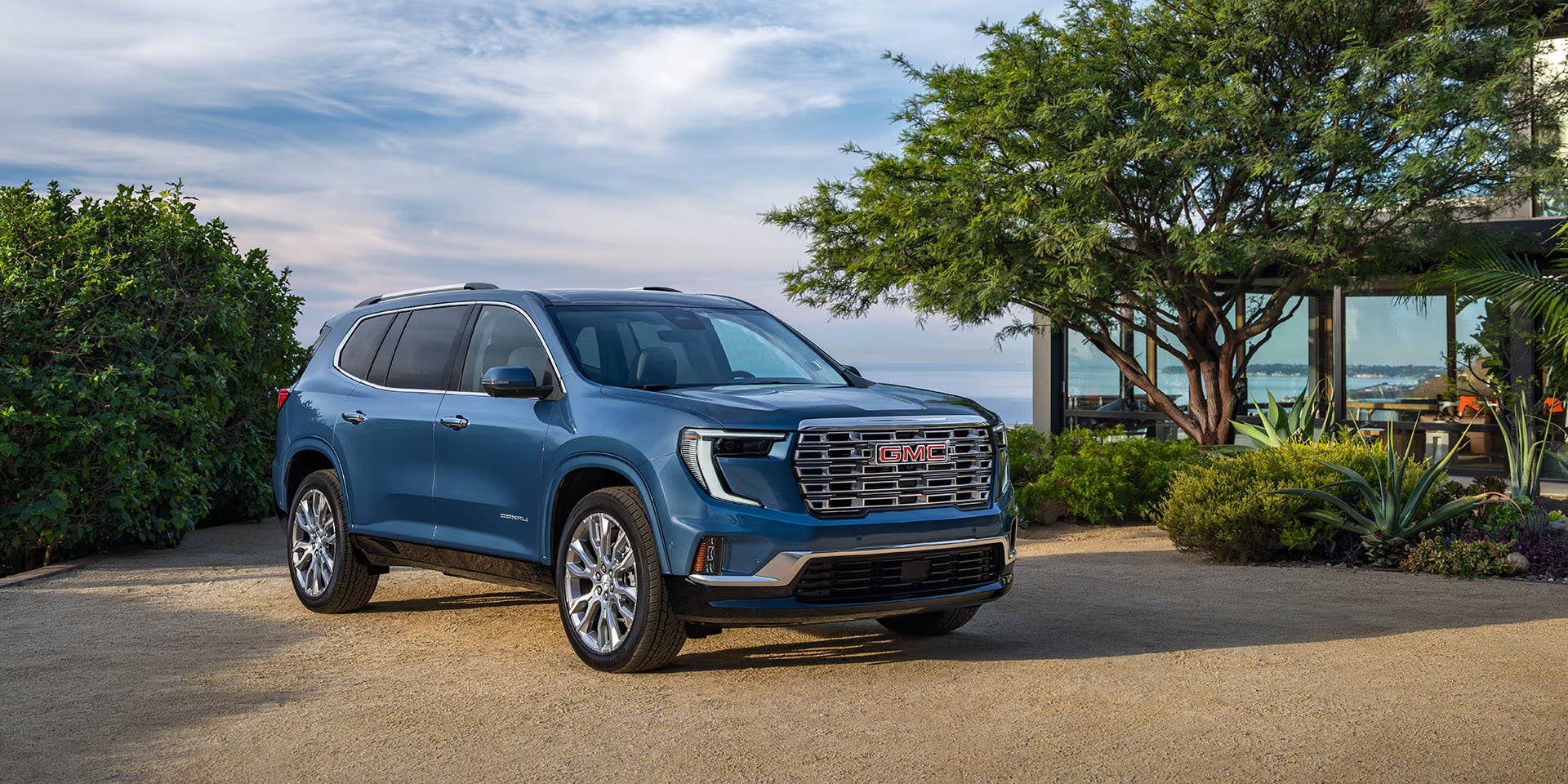 2025-2026 GMC Acadia