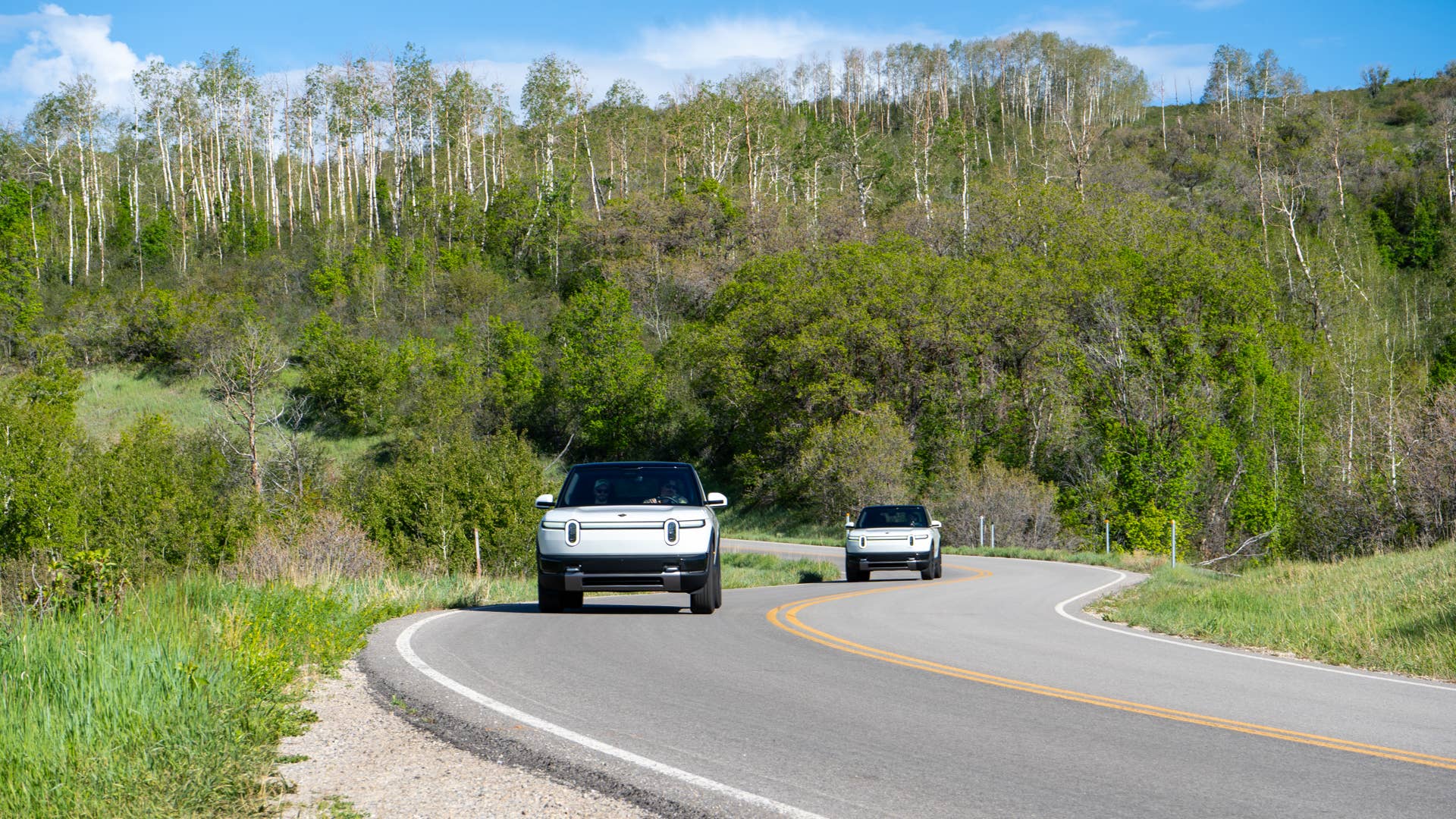 Suburu Rivian 2027 Rivian R2 vs. 2026 Subaru Trailseeker: I Drove Both Electric ...