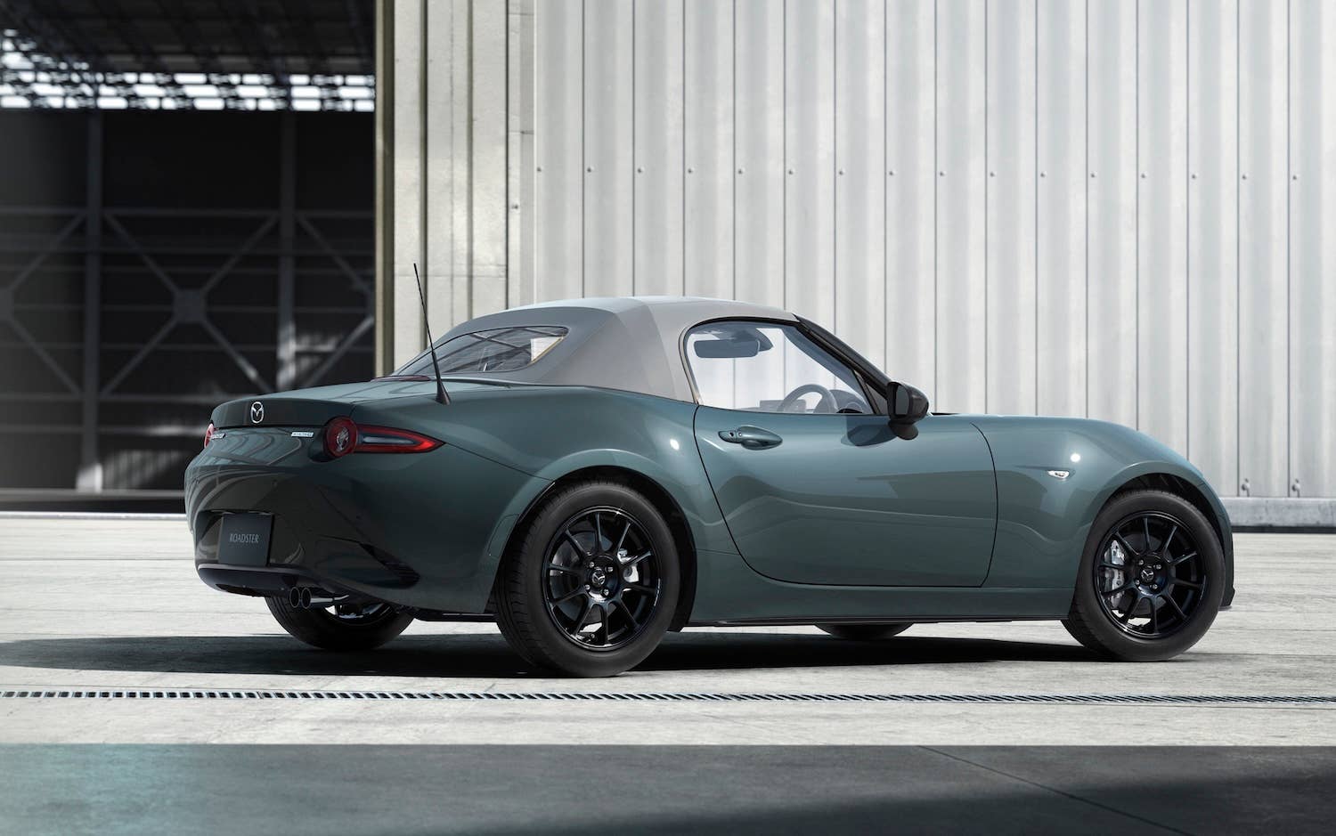 Mazda MX-5 Miata Finally Gets The Green Paint Fans Wanted