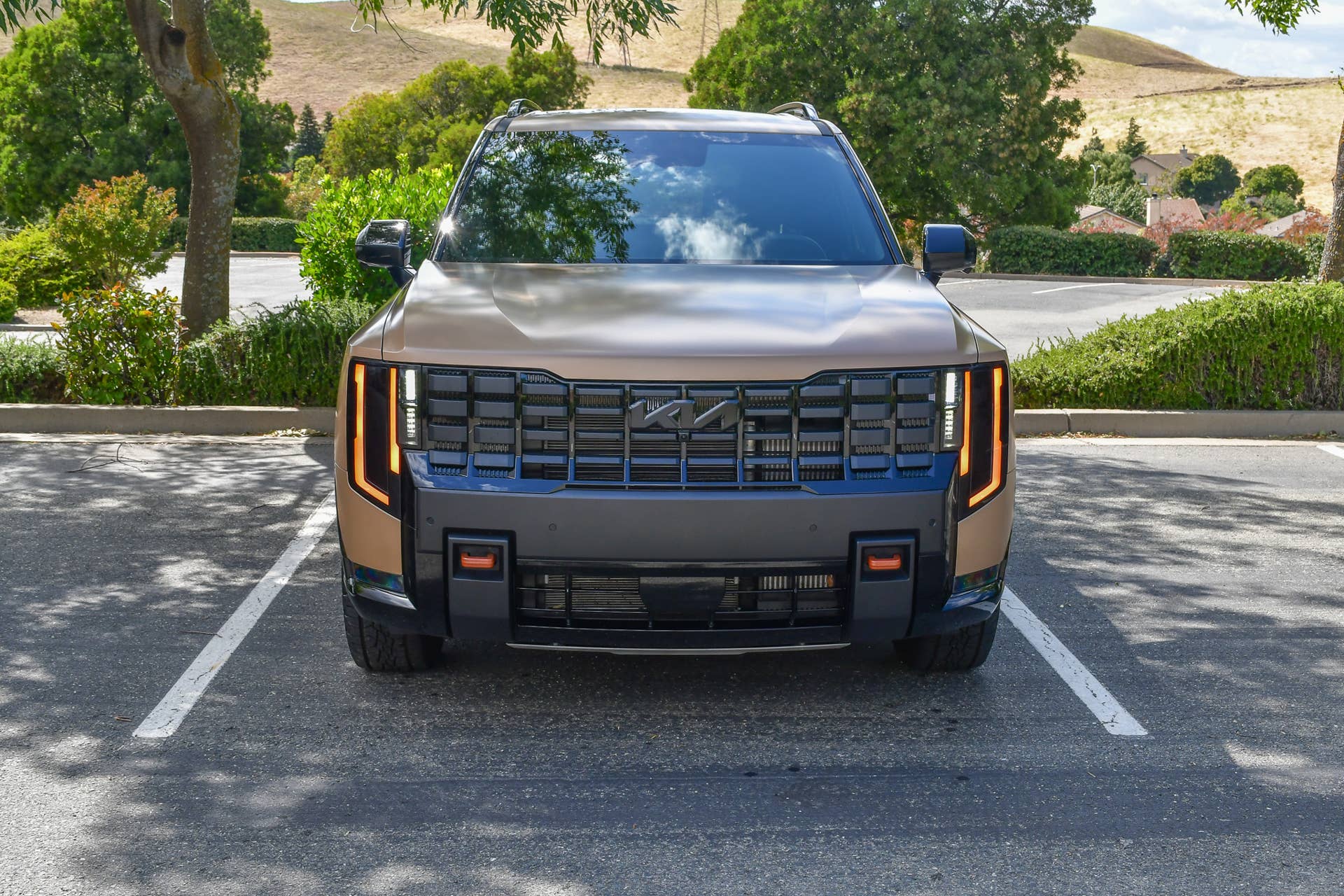 The front end of the 2027 Kia Telluride