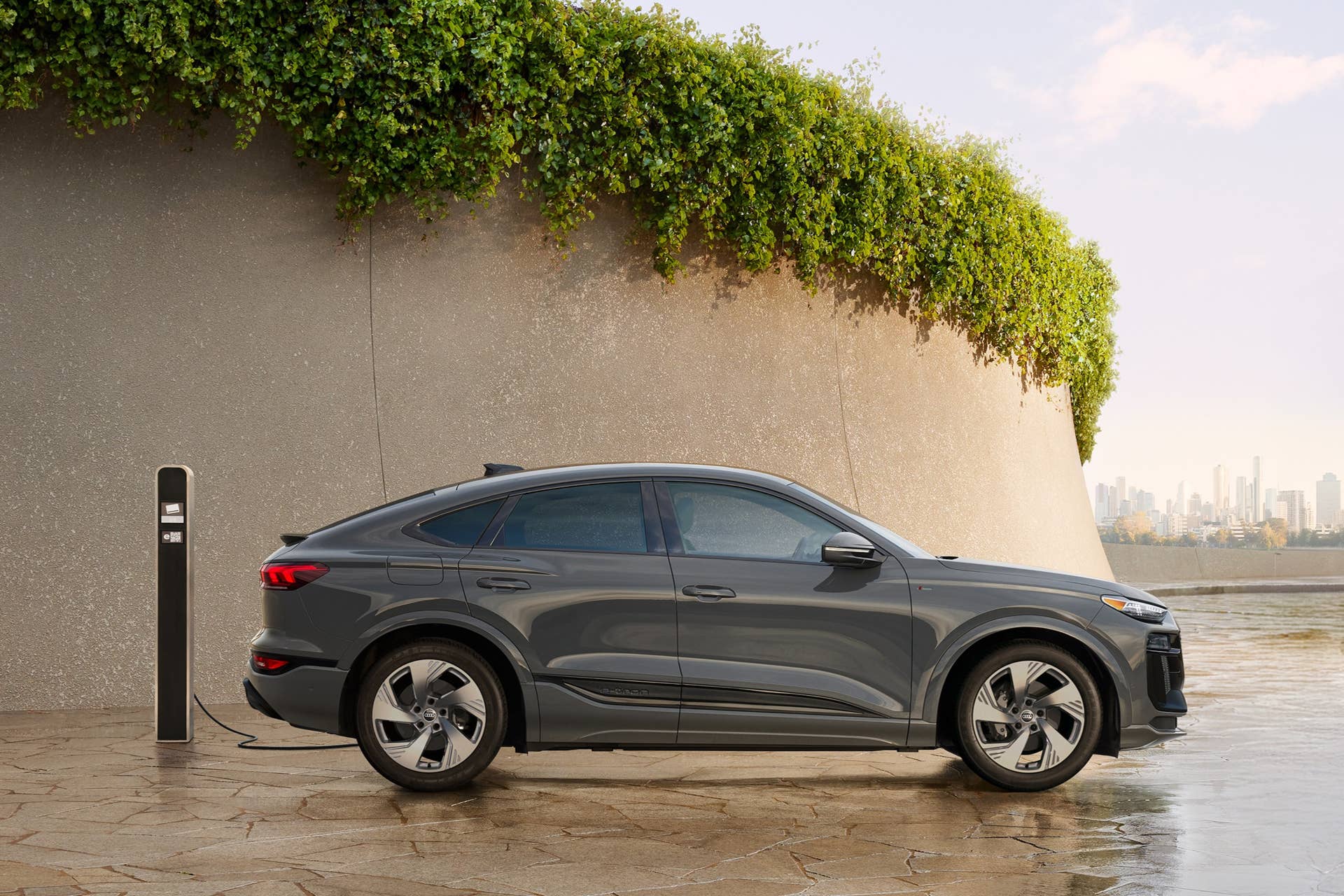 2025-2027 Audi Q6 e-tron Sportback gray side view