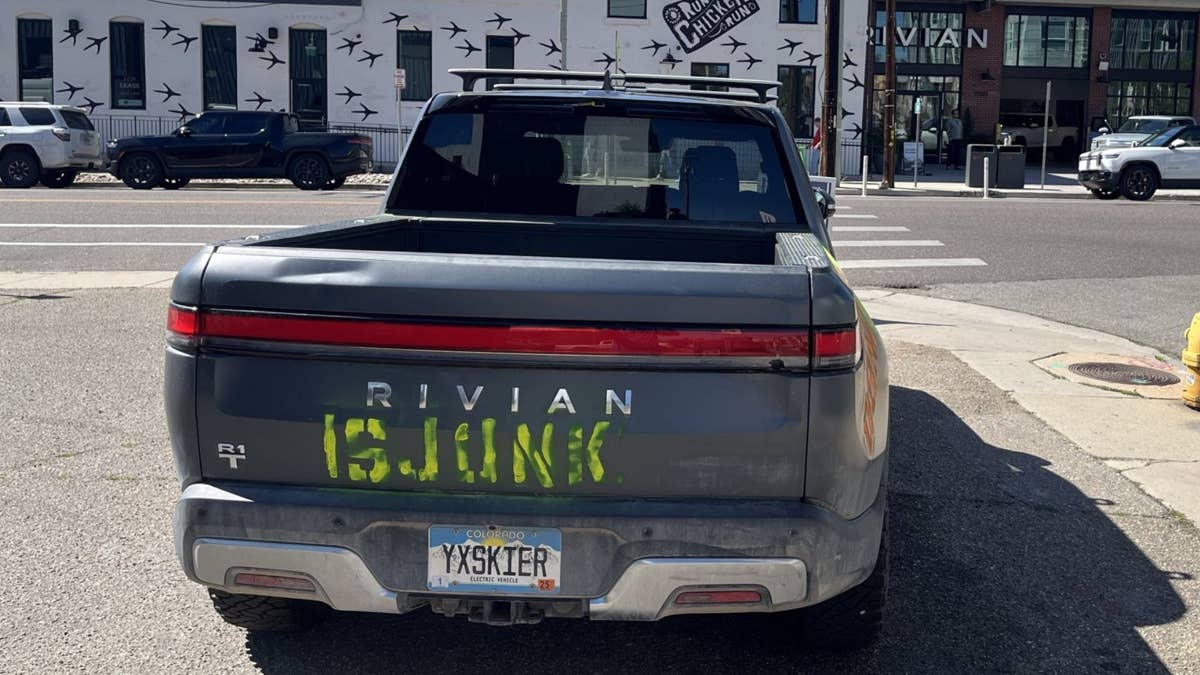 spray-painted-rivian-r1t.jpg?profile=rss