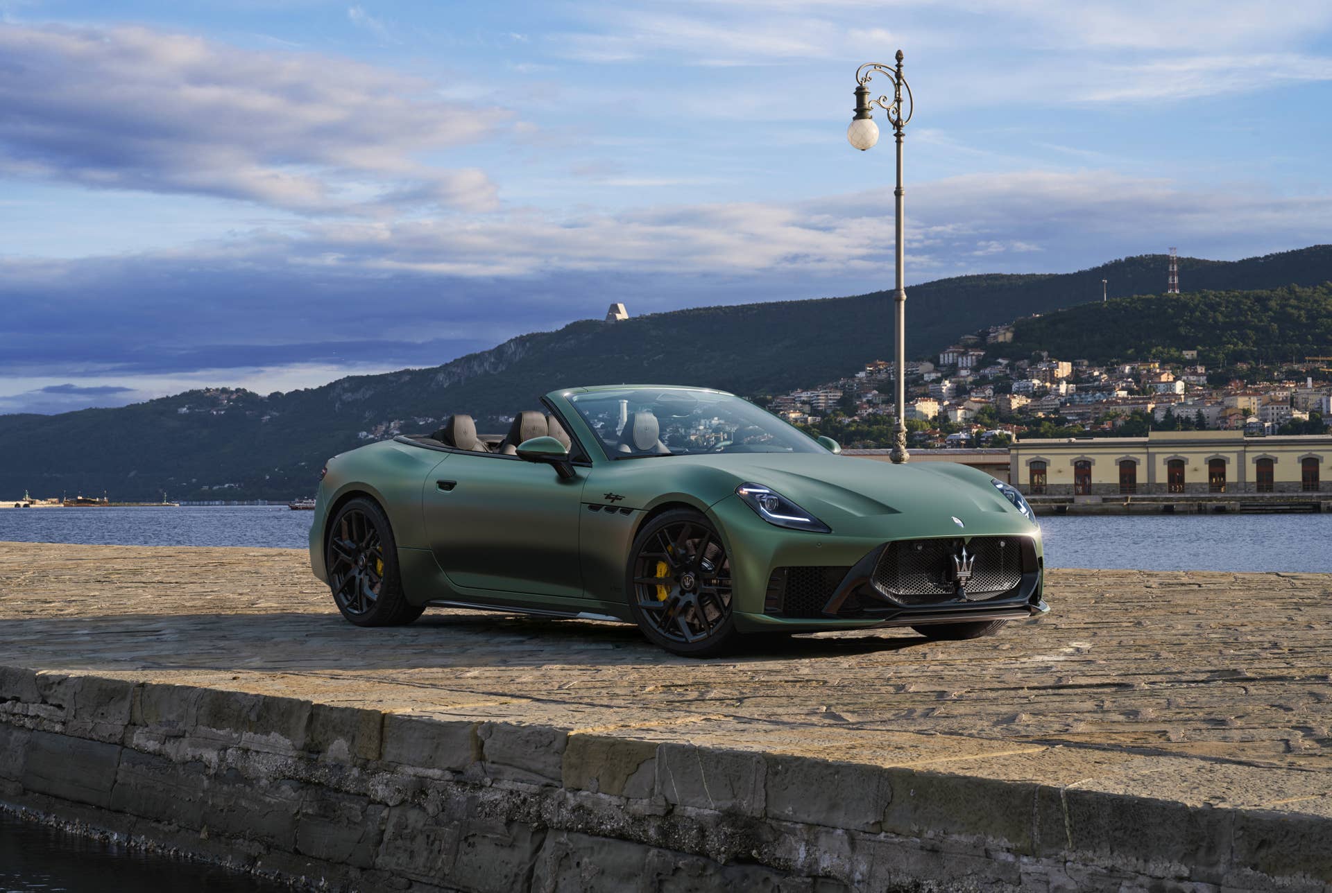 Maserati Just Made The GranTurismo And GranCabrio Trofeo More