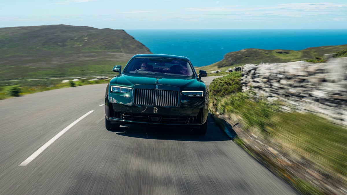 p90645888_highres_the-rolls-royce-blac.jpg?profile=rss
