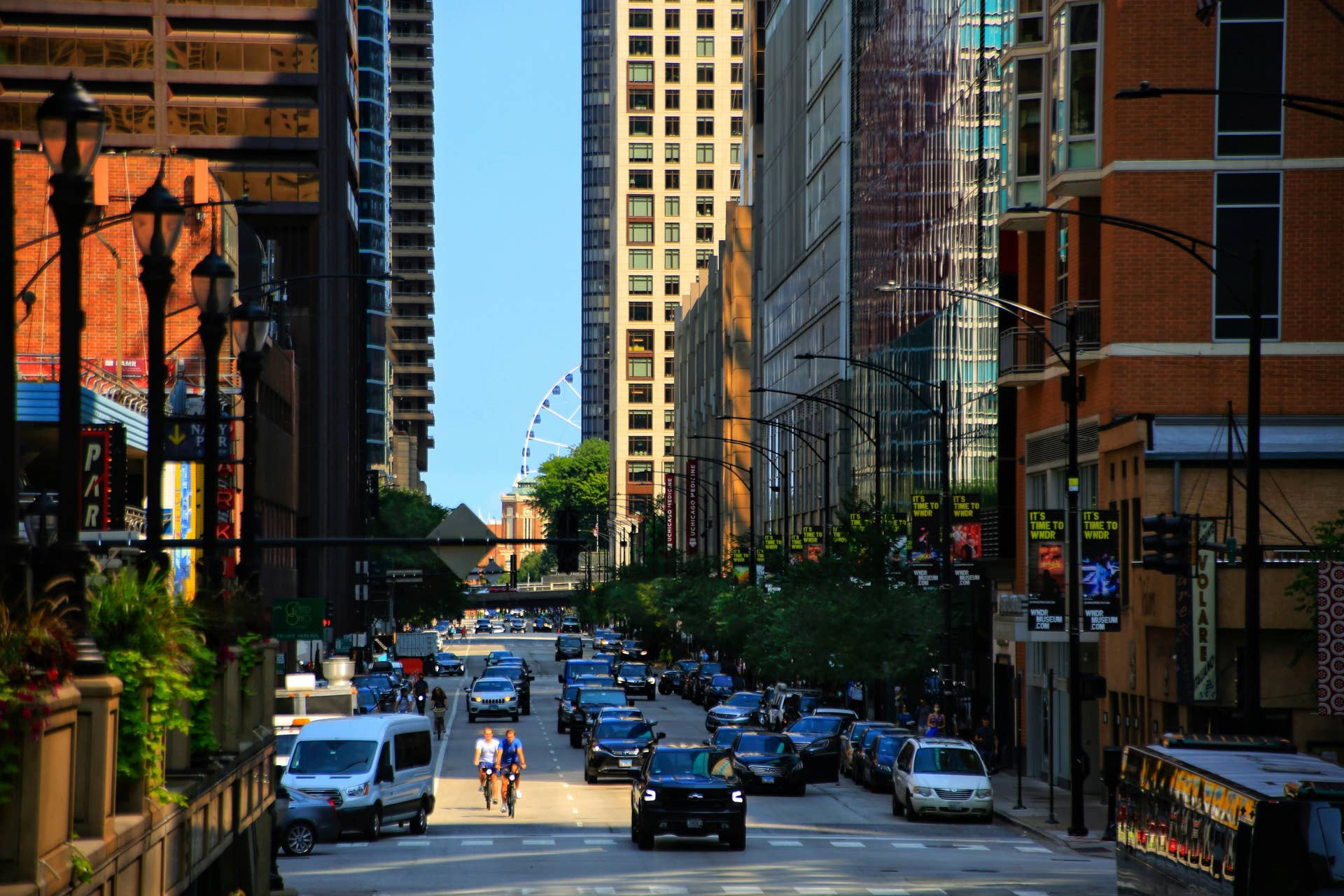 A street in summer Chicago.
