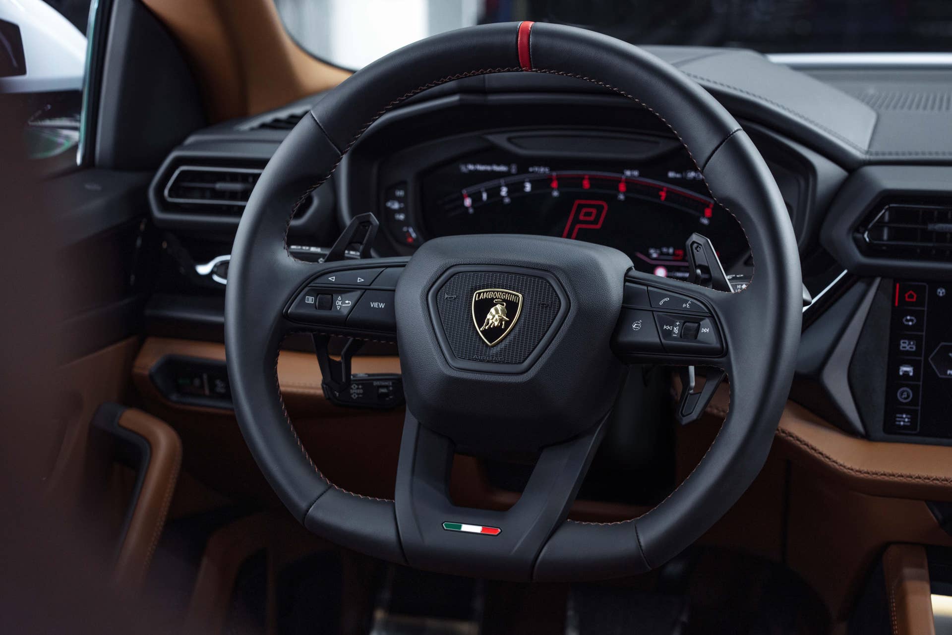 2025-2026 Lamborghini Urus