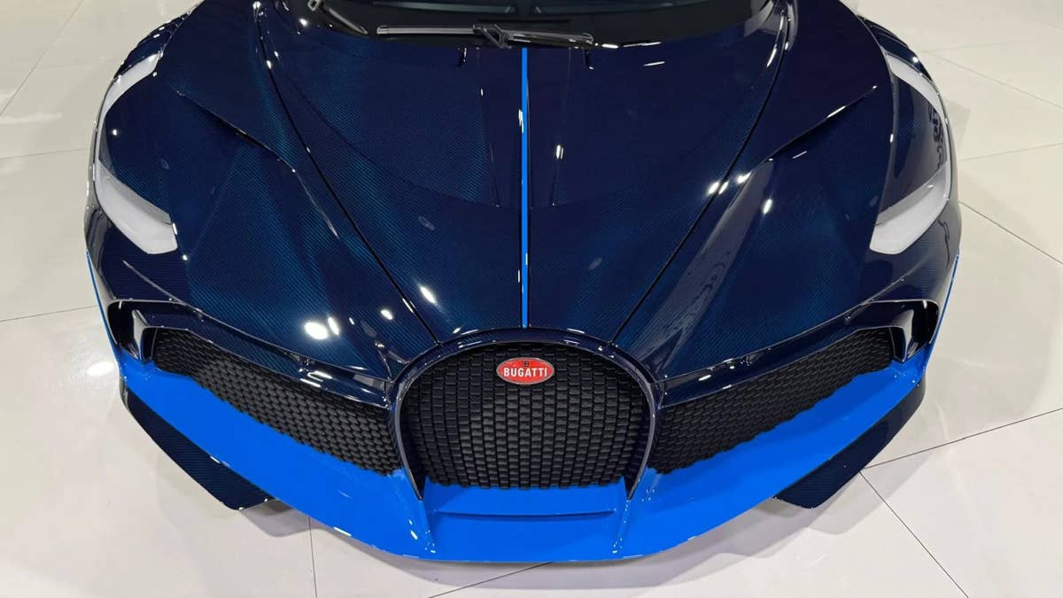 2020-bugatti-divo-11999998-1481343039.jpg?profile=rss