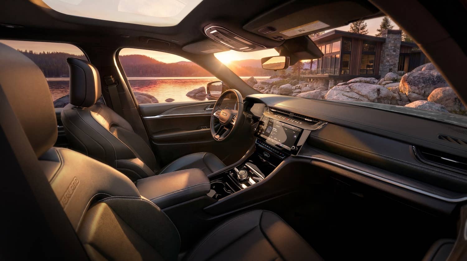 2027 Jeep® Grand Cherokee Overland interior front cabin