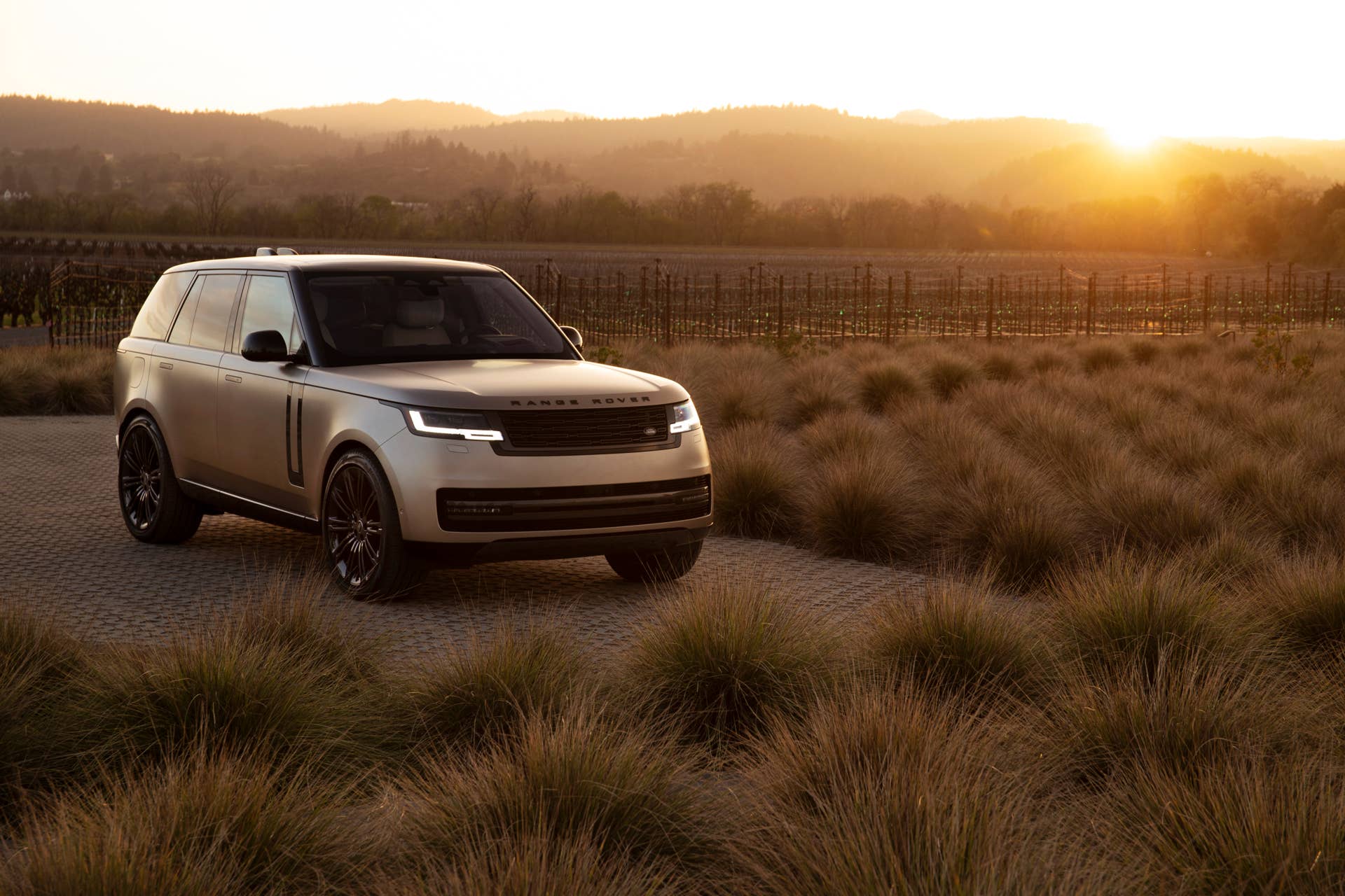 2025-2026 Land Rover Range Rover