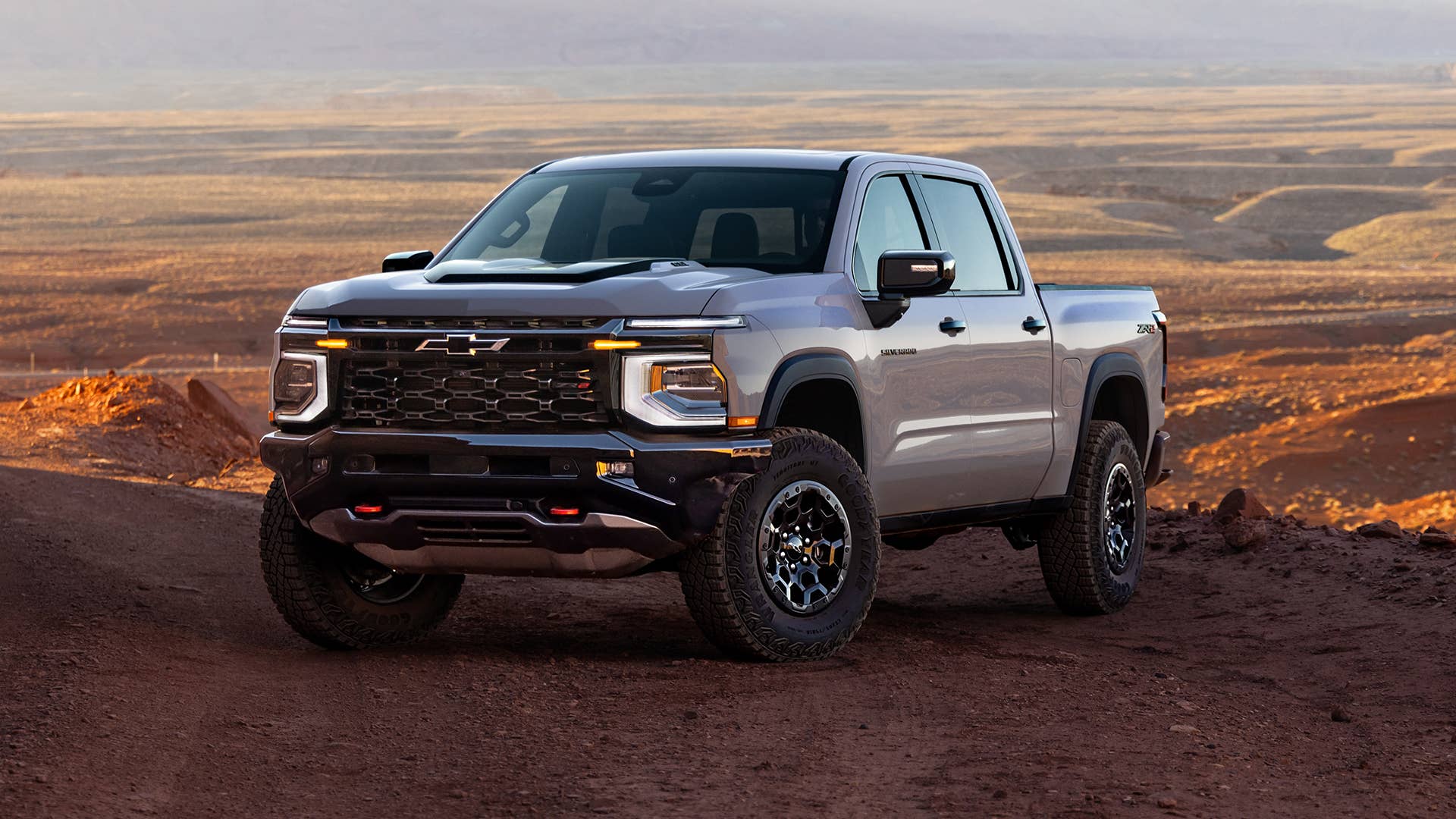 2027 Chevrolet Silverado Unveiled With New V8s and Hands-Free
