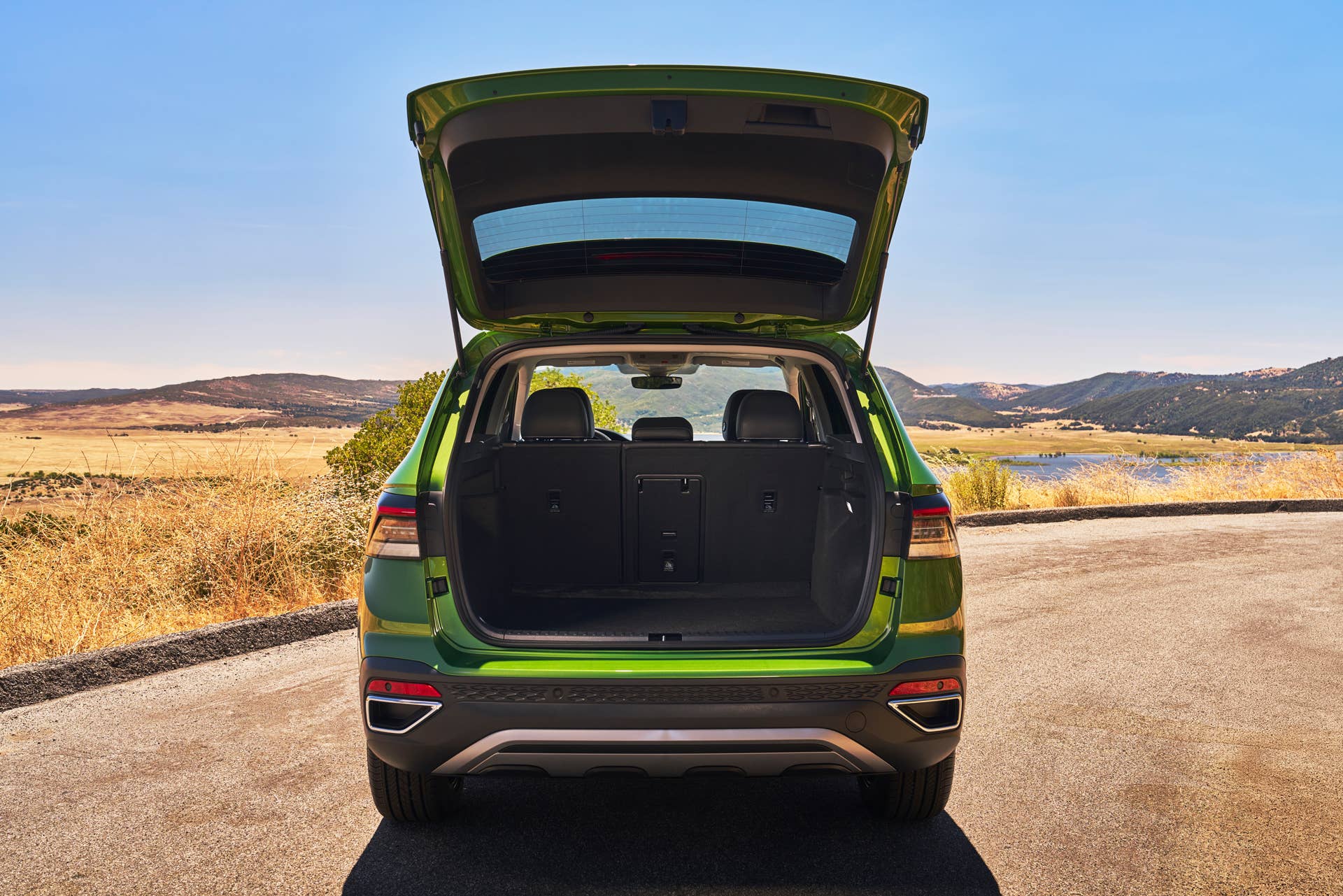 2025-2026 Volkswagen Taos in Bright Moss Green trunk