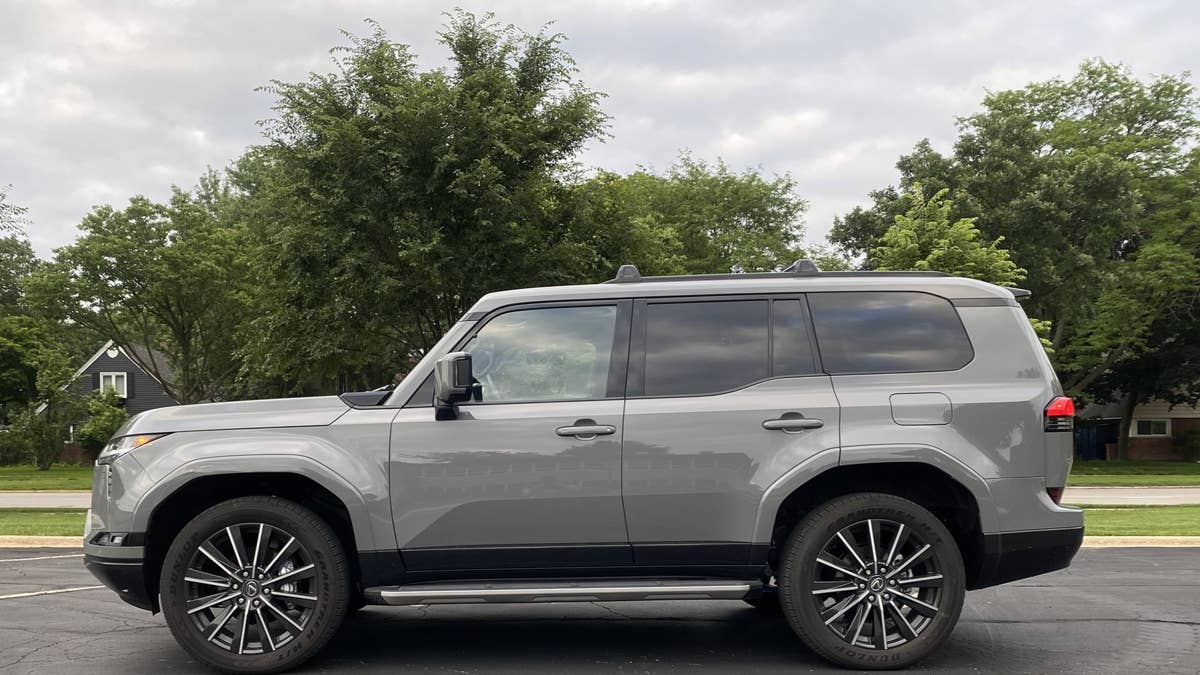 The 2026 Lexus GX 550 Luxury Thankfully Places Ruggedness First and Indulgence Second.