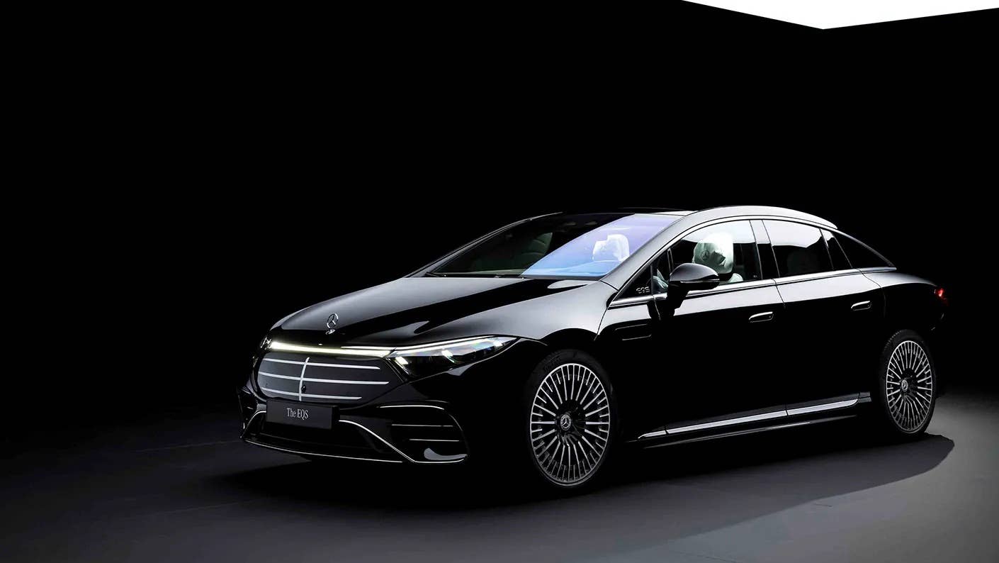 2025-2026 Mercedes-Benz EQS Sedan in Obsidian Black front angled view