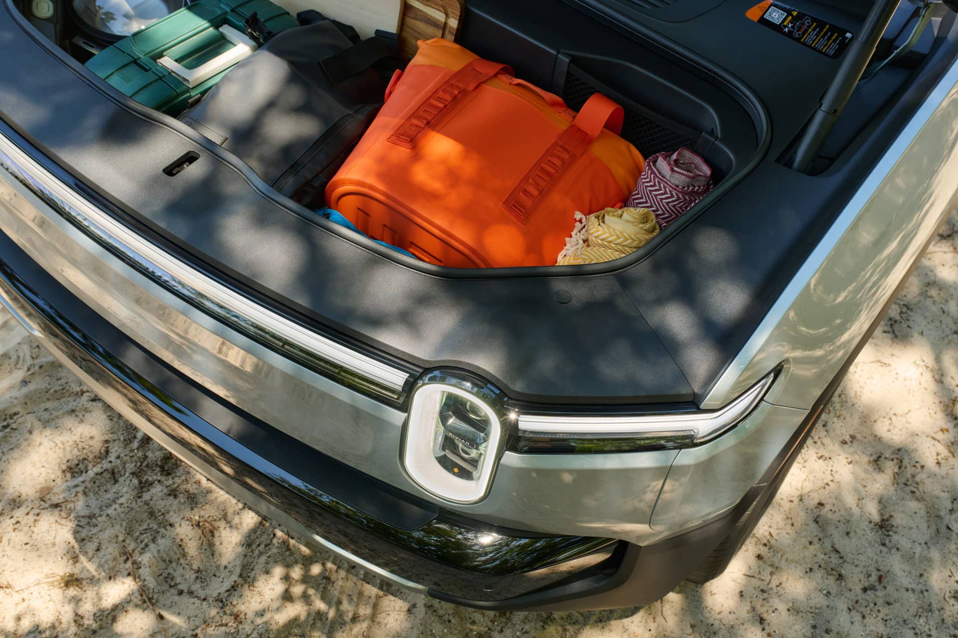 2025-2026 Rivian R1T frunk